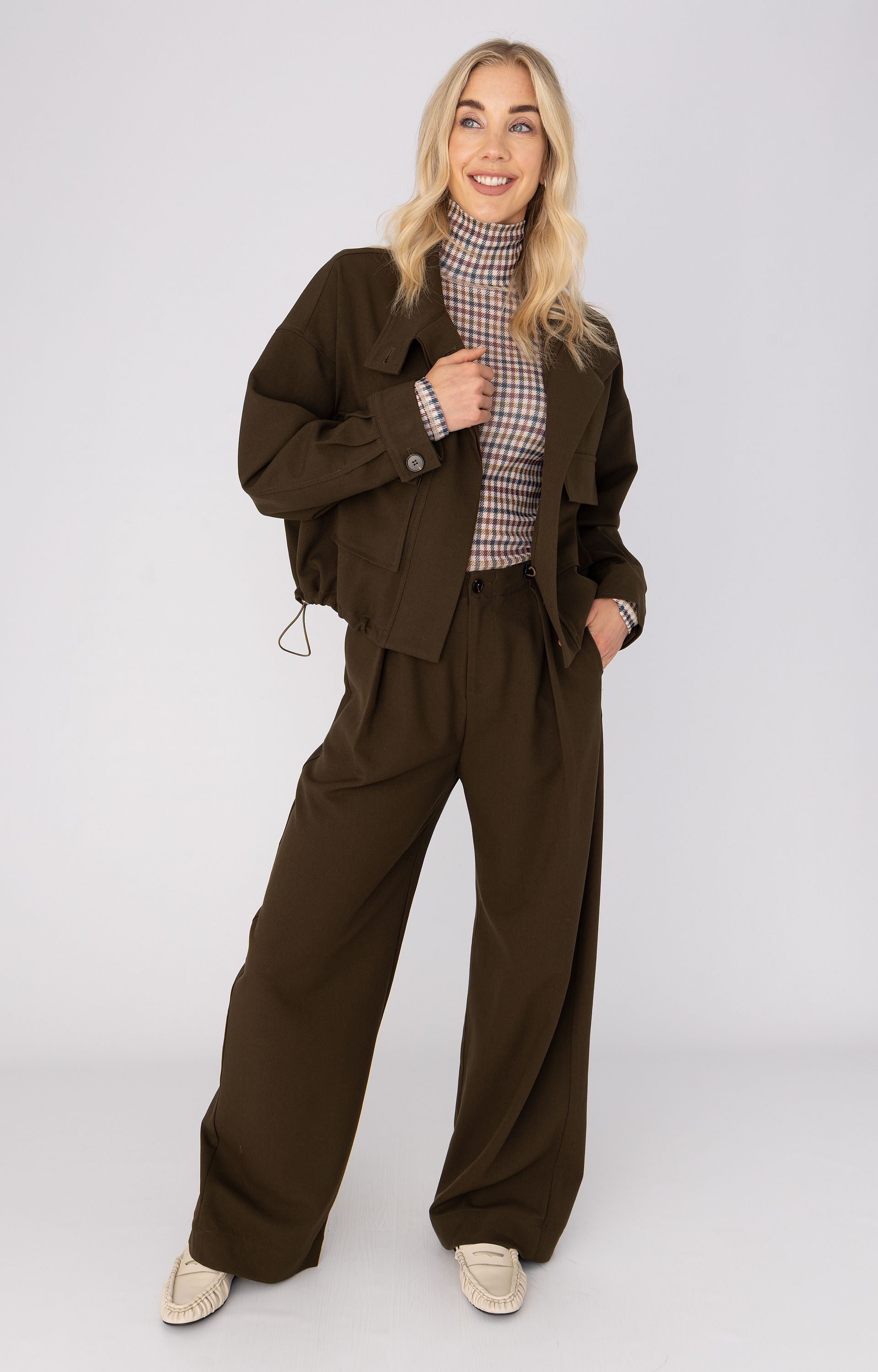 AW26 - 382