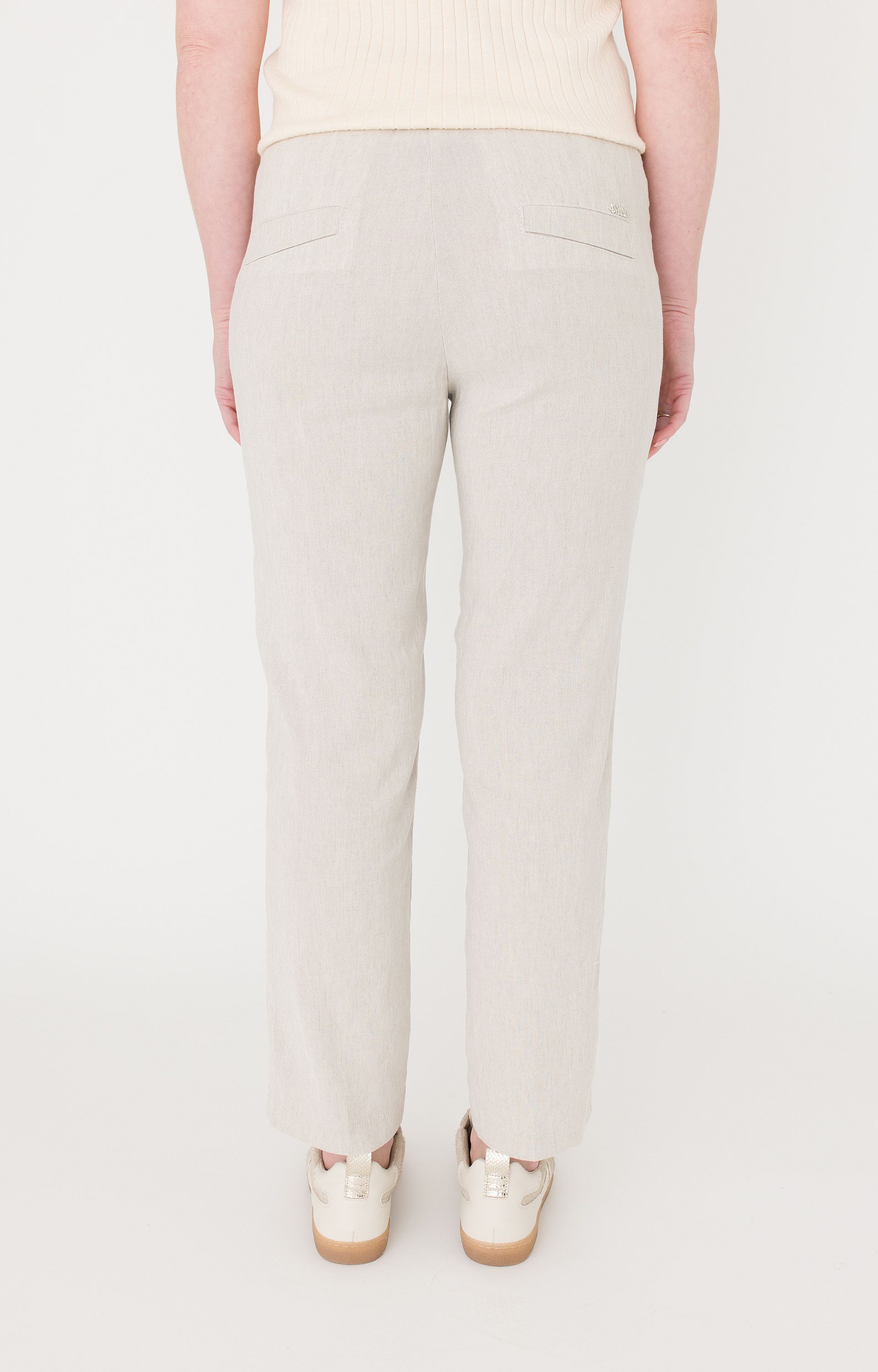Broek May Zigarette