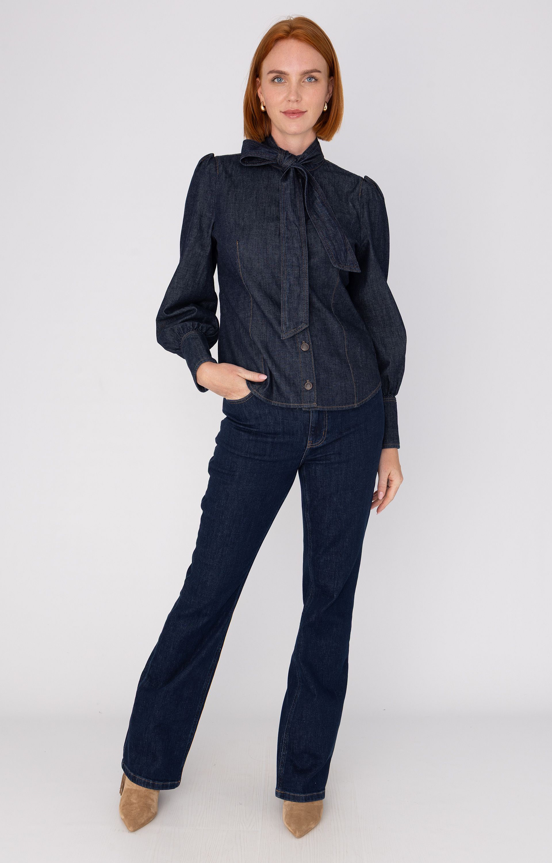 Blouse met strikkraag