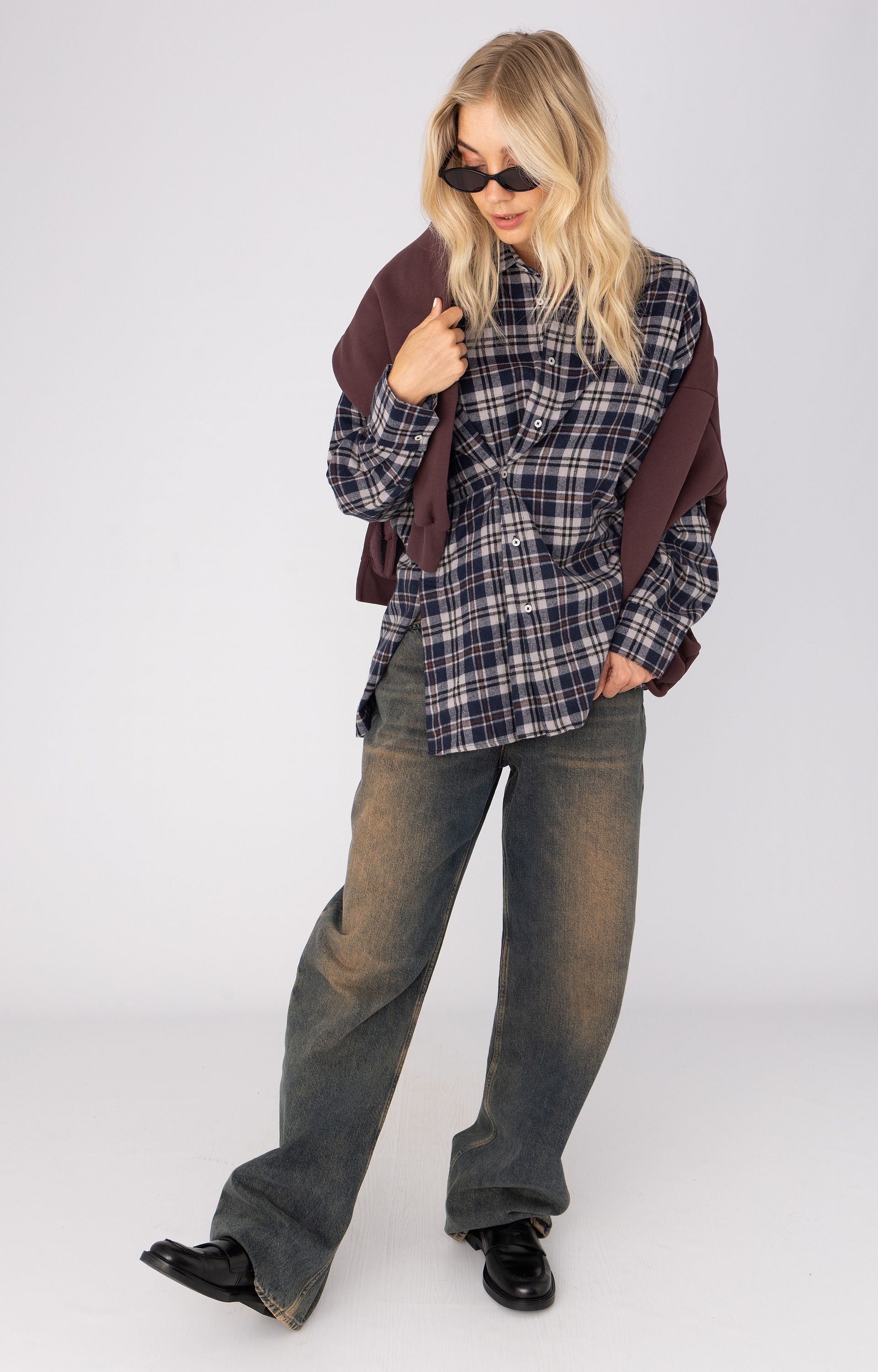 AW26 - 437