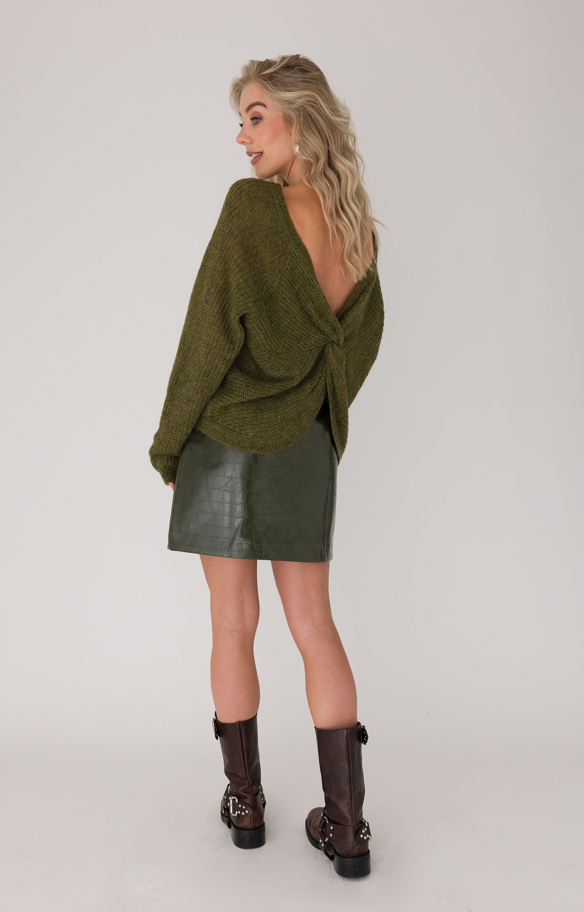 AW25-25