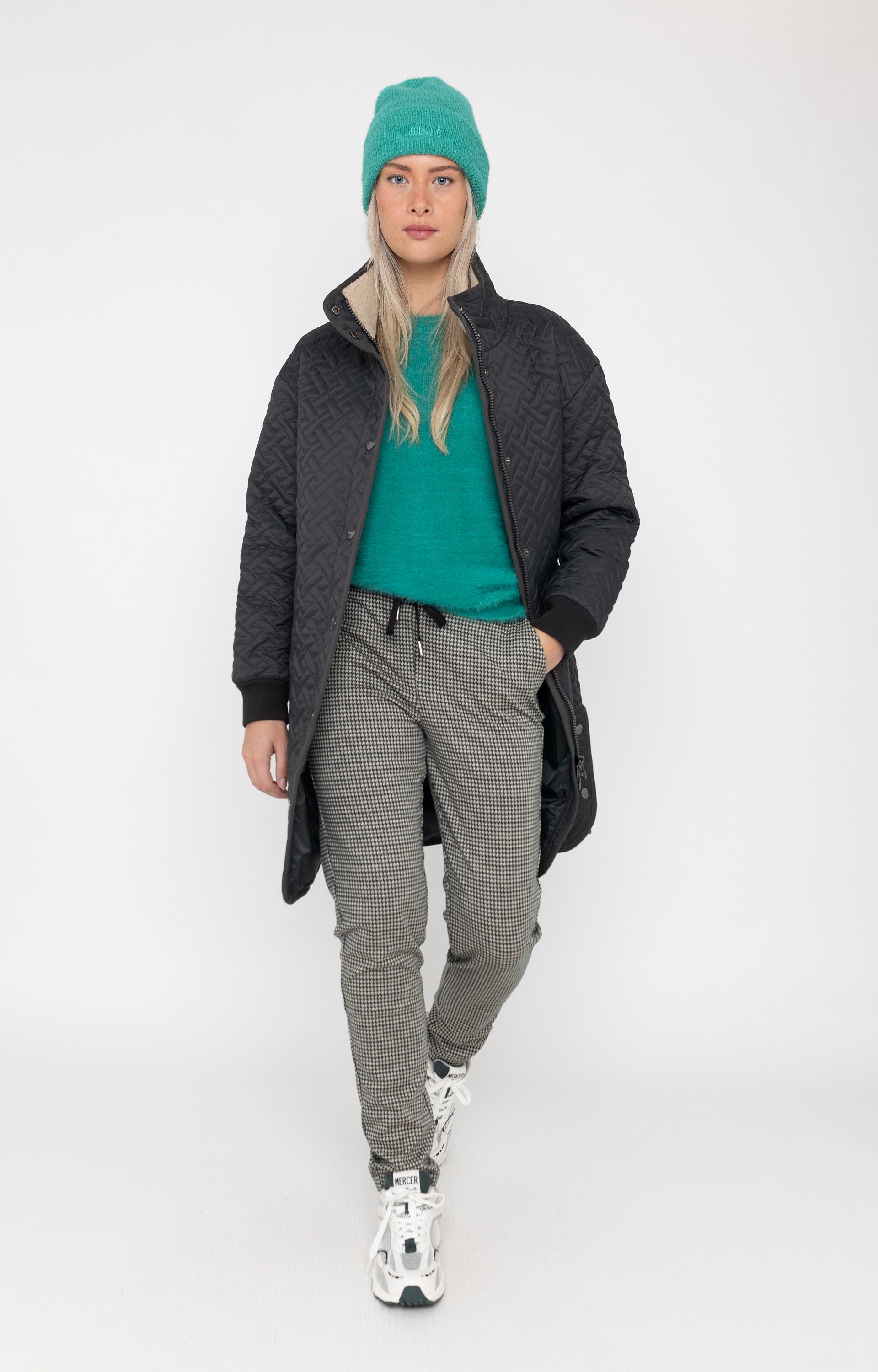 Anna Blue - 10