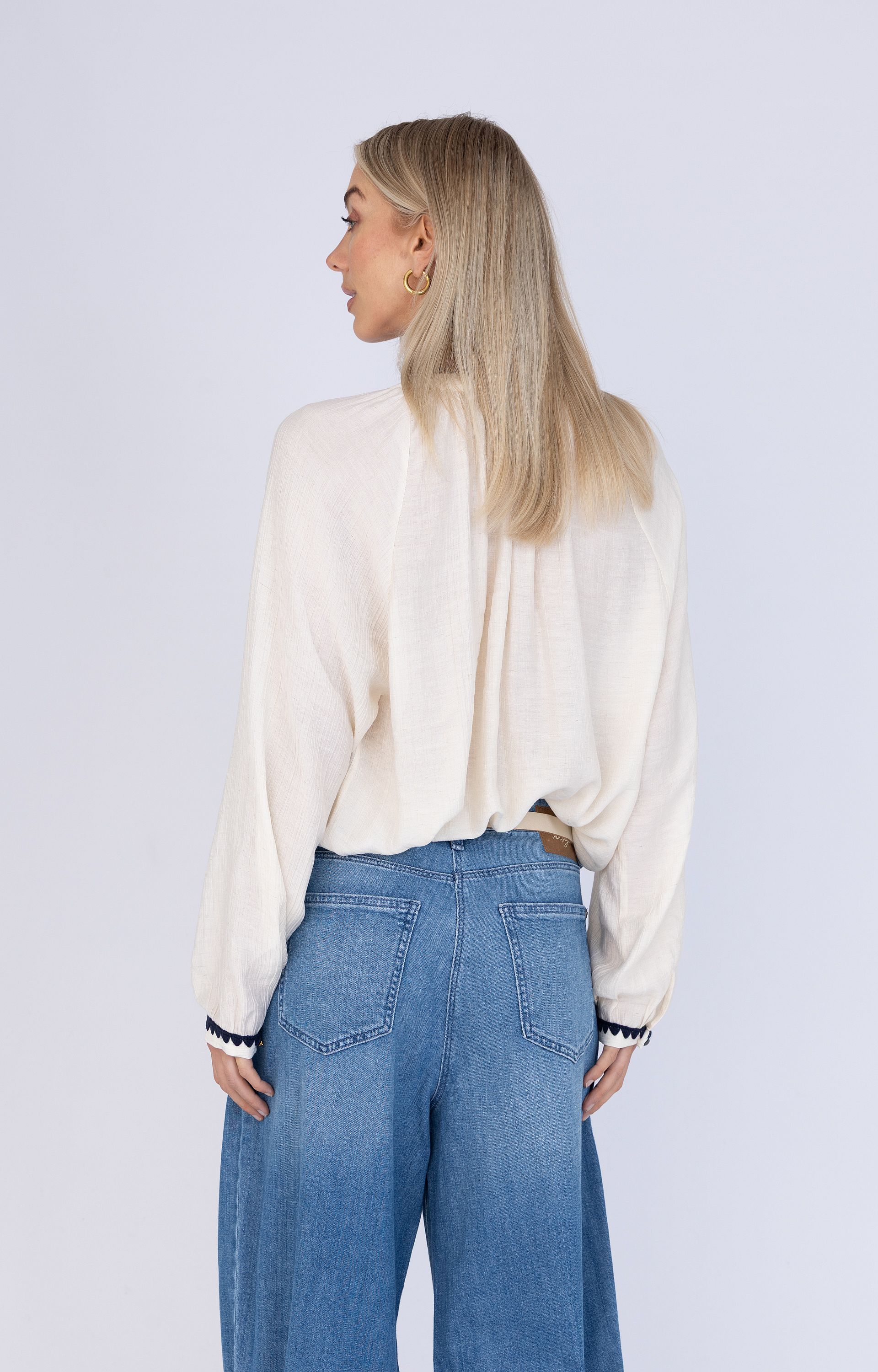 Blouse met borduursel