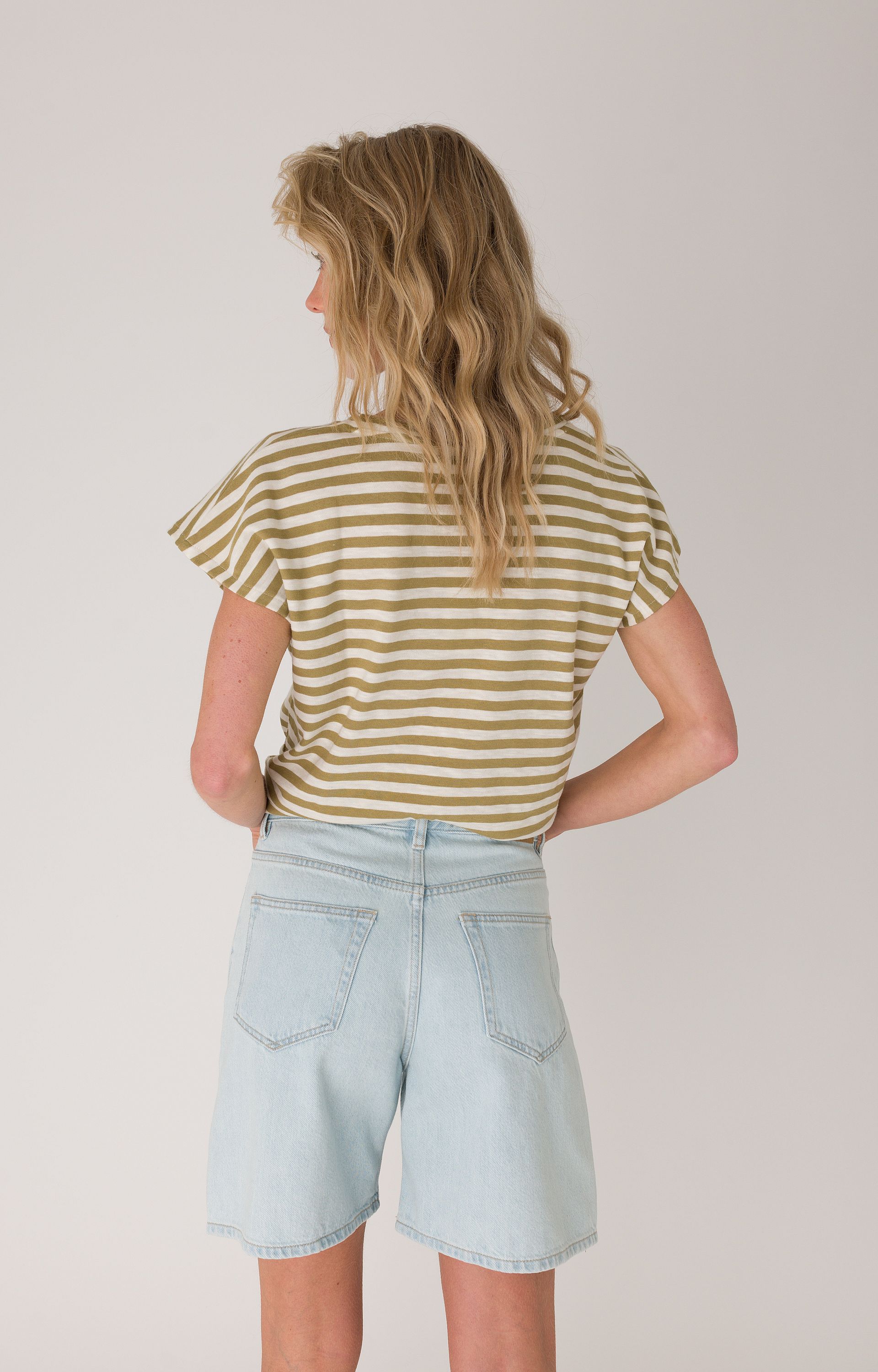 T-shirt met knoop