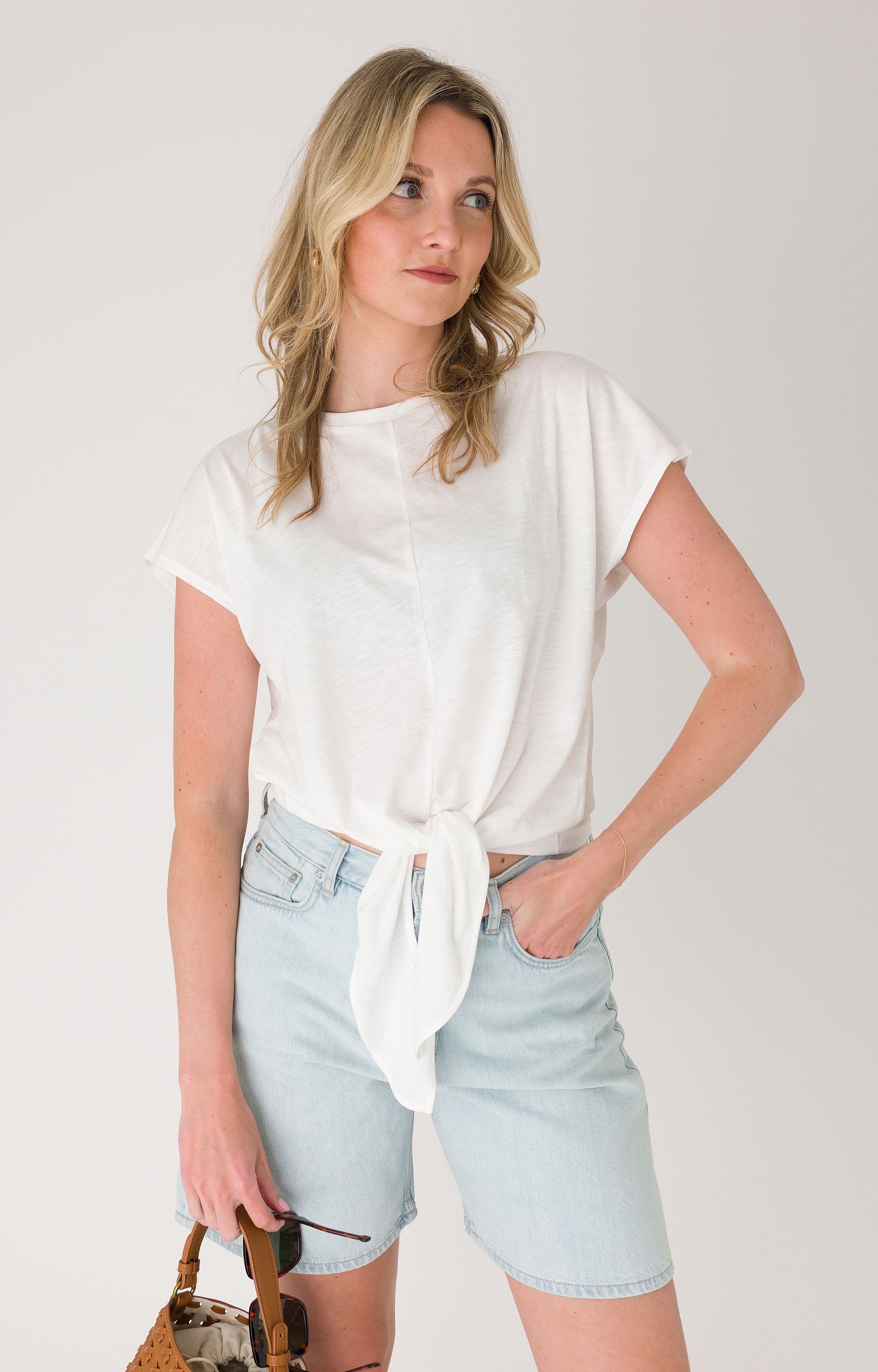 T-shirt met knoop