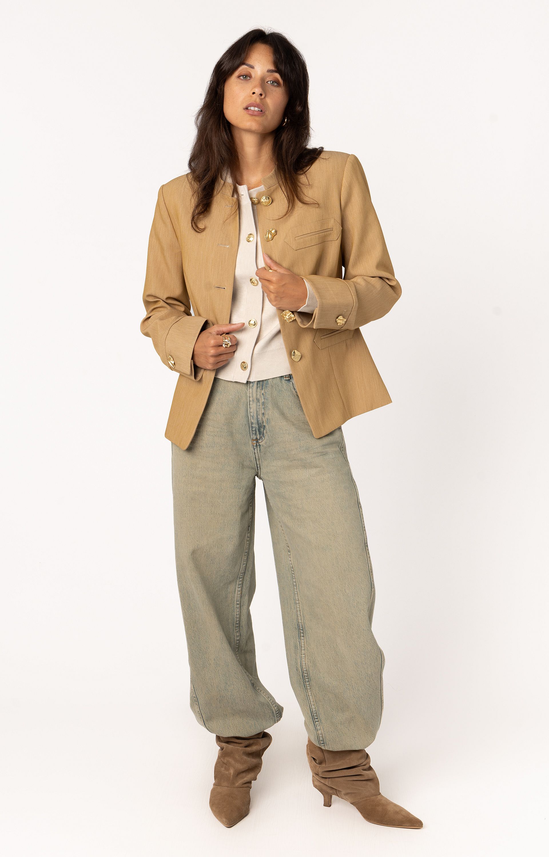 AW26 - 302