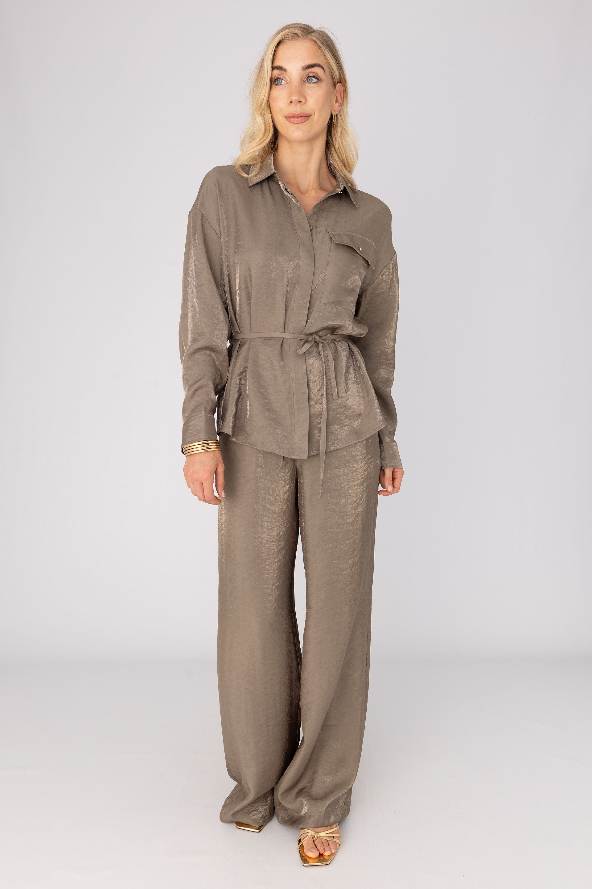 Broek met glans