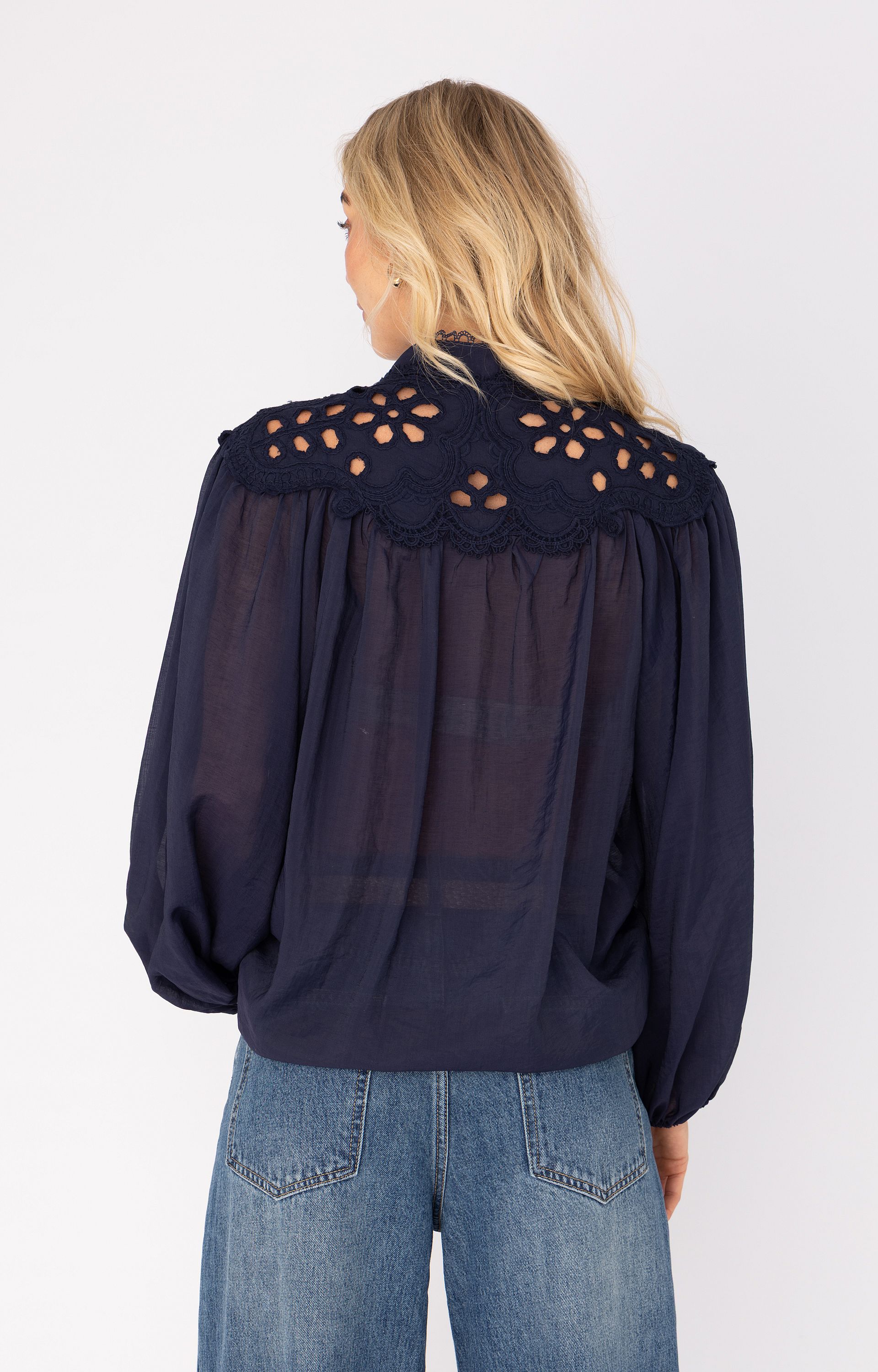 Blouse Essence