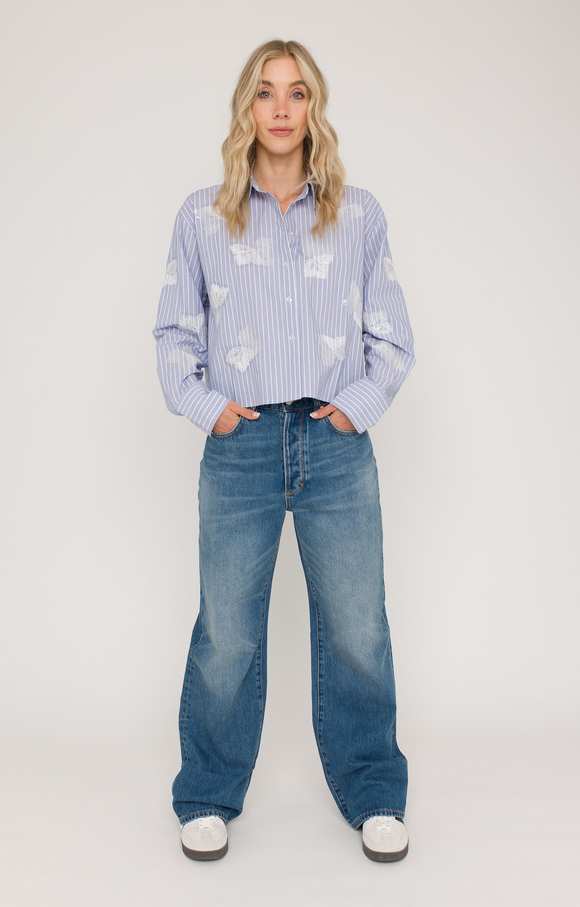 Blouse met borduursels