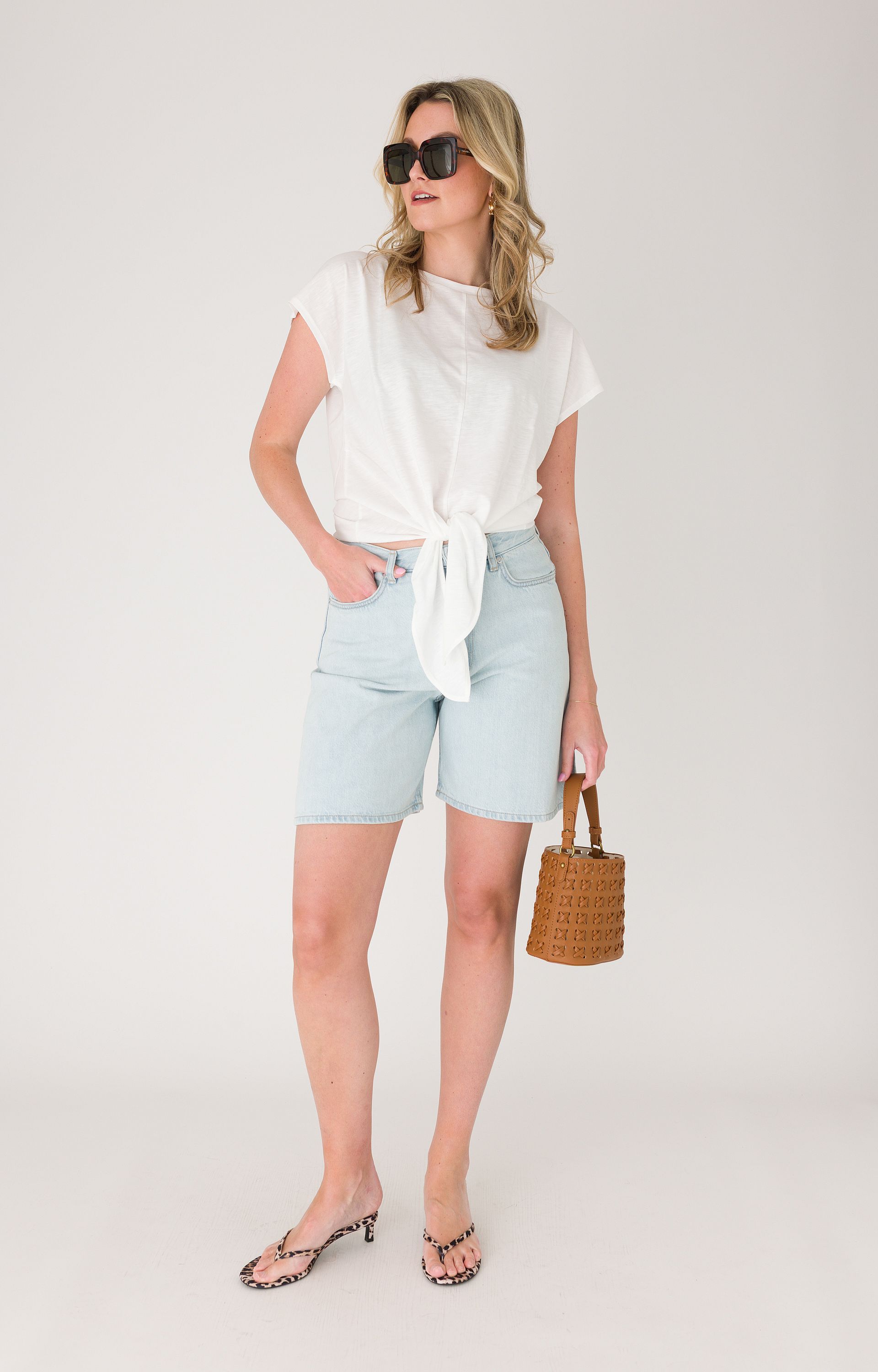 T-shirt met knoop