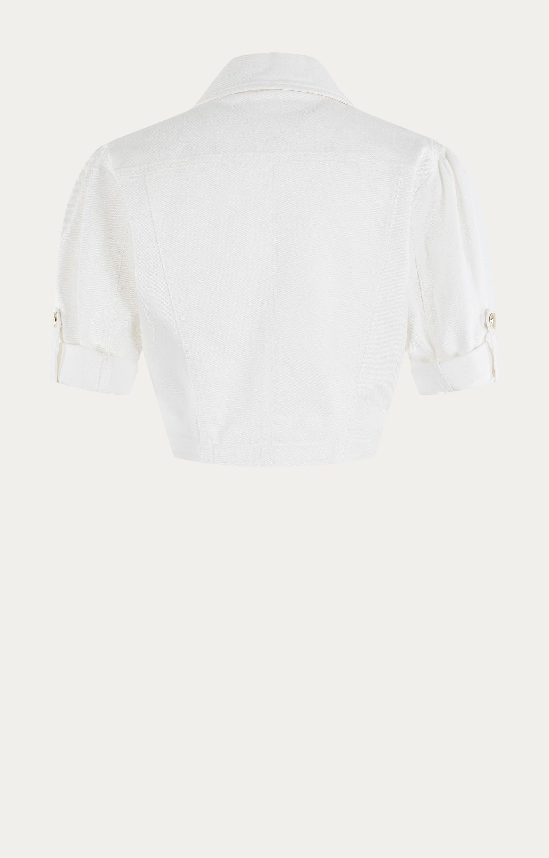 Blazer Bakari 