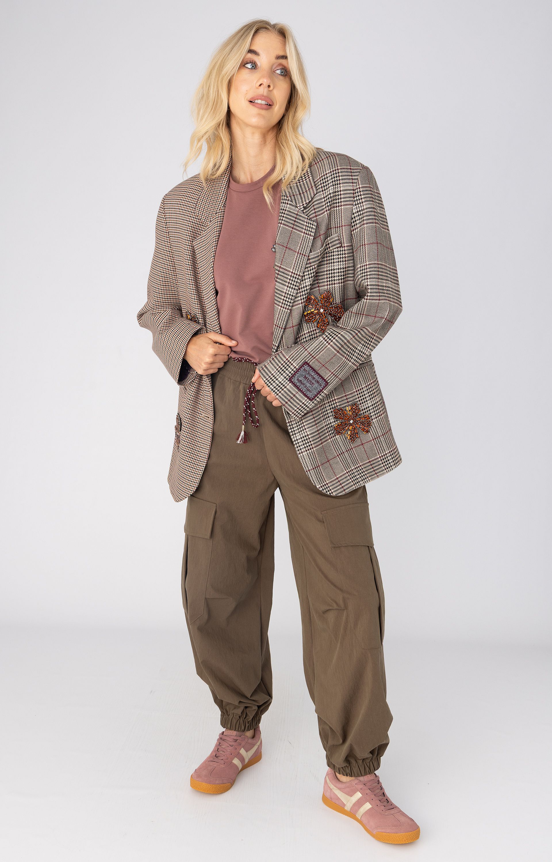 AW26-208