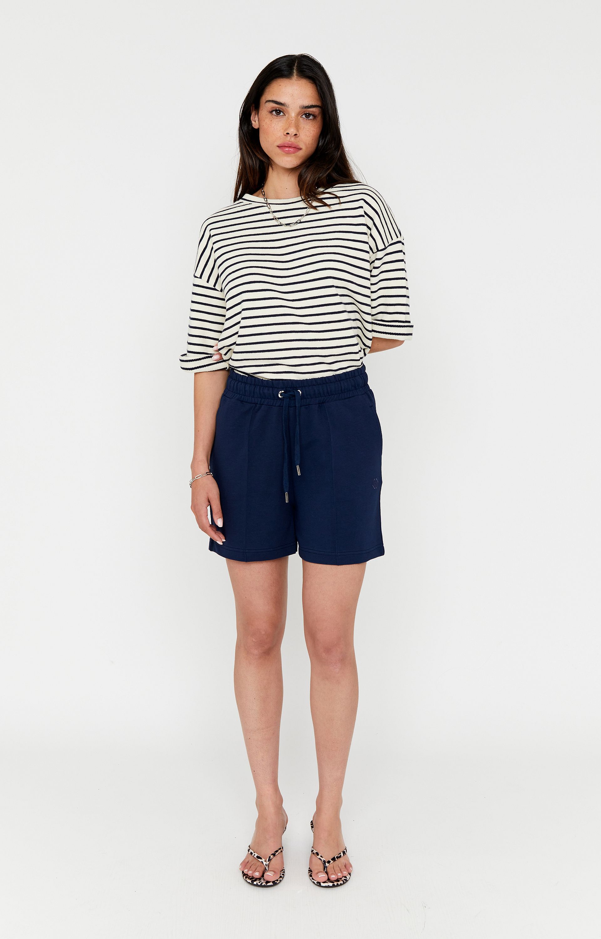 Short Jogmini