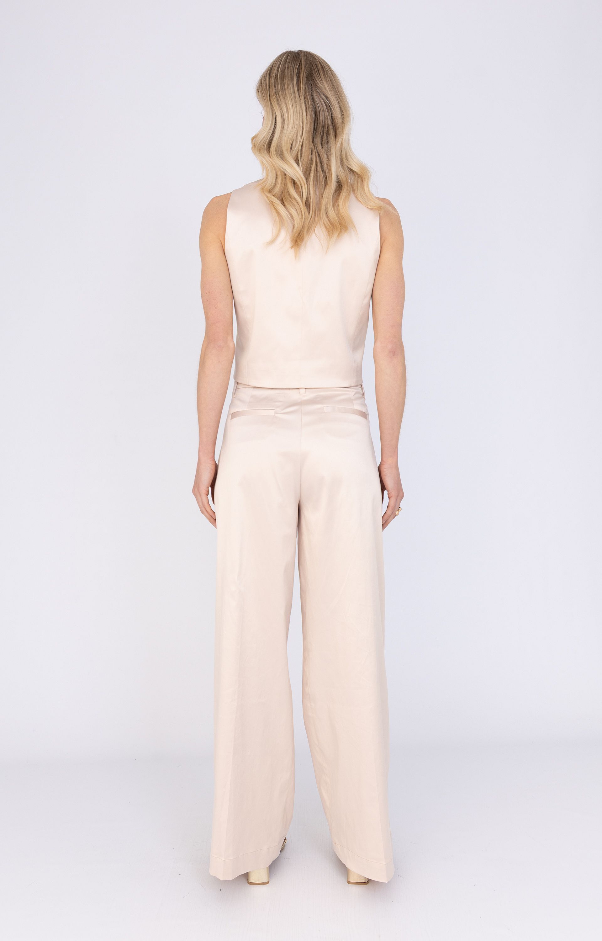 Broek met glans 
