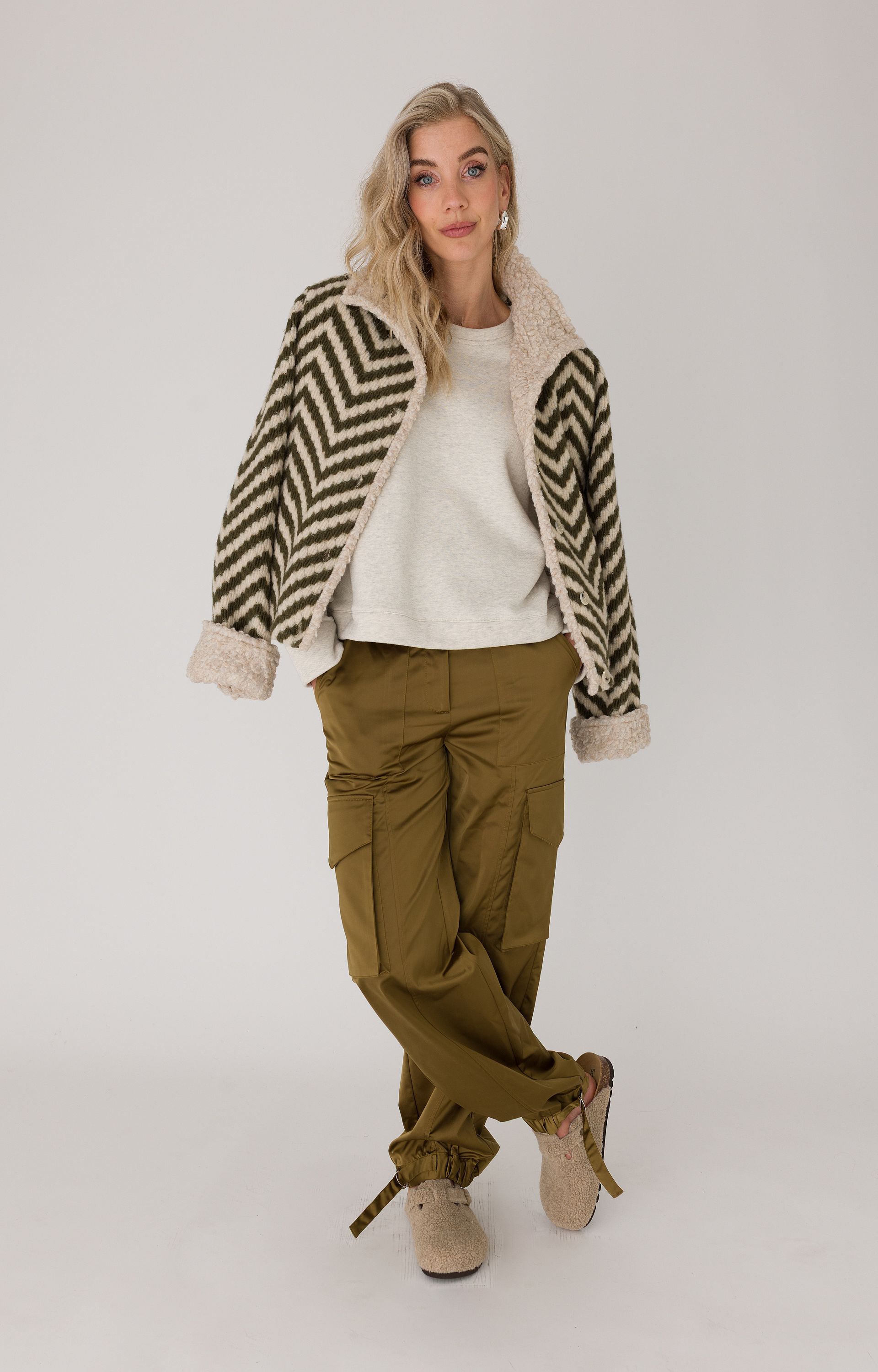 Sweater met ingezette blouse mouwen