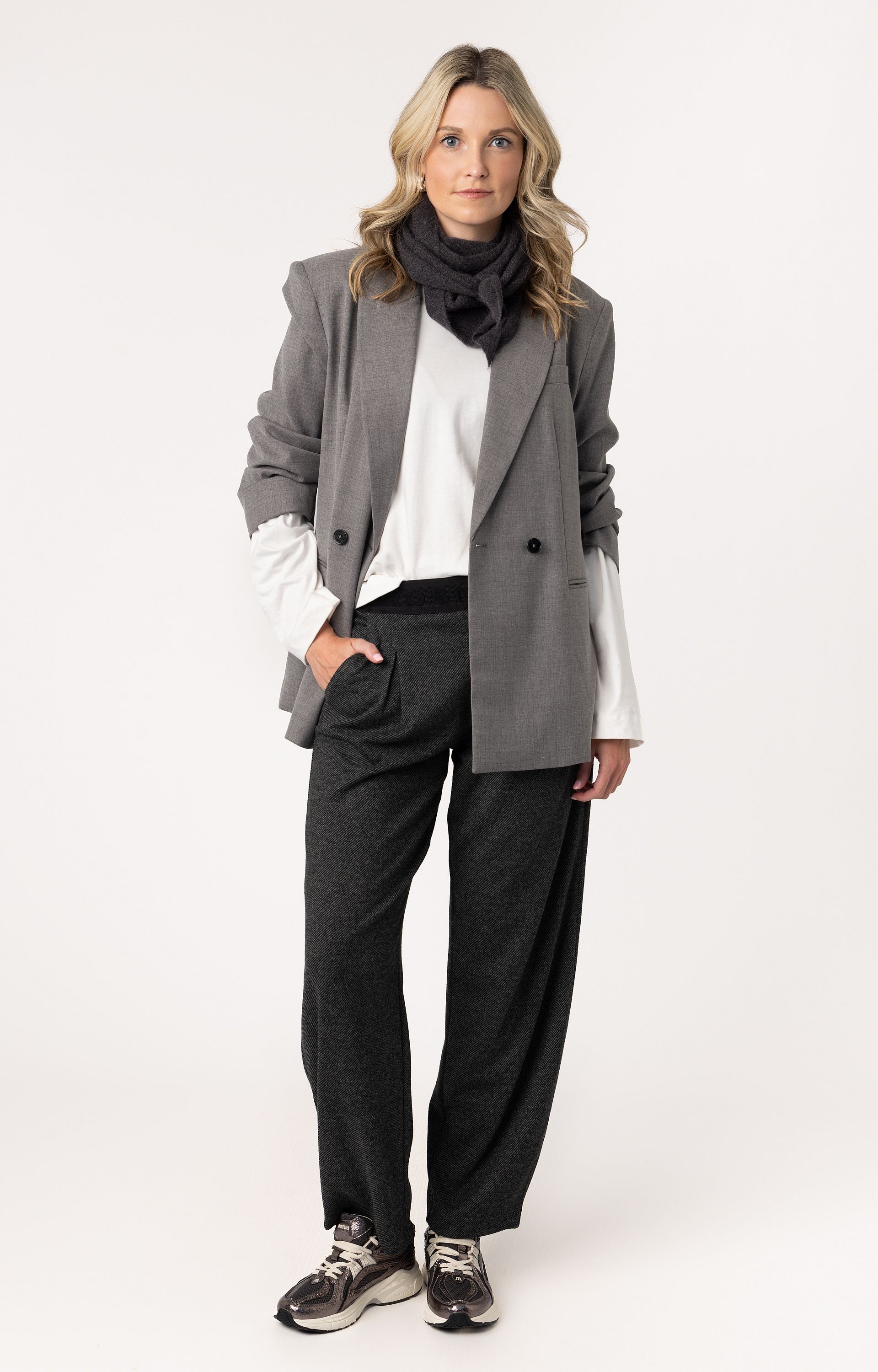 AW26 - 359