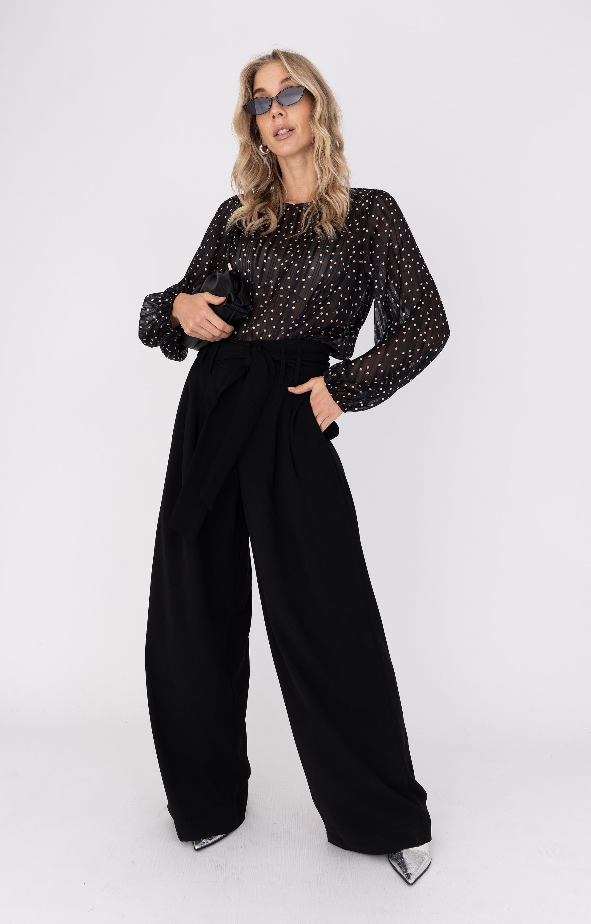 Broek met strikceintuur