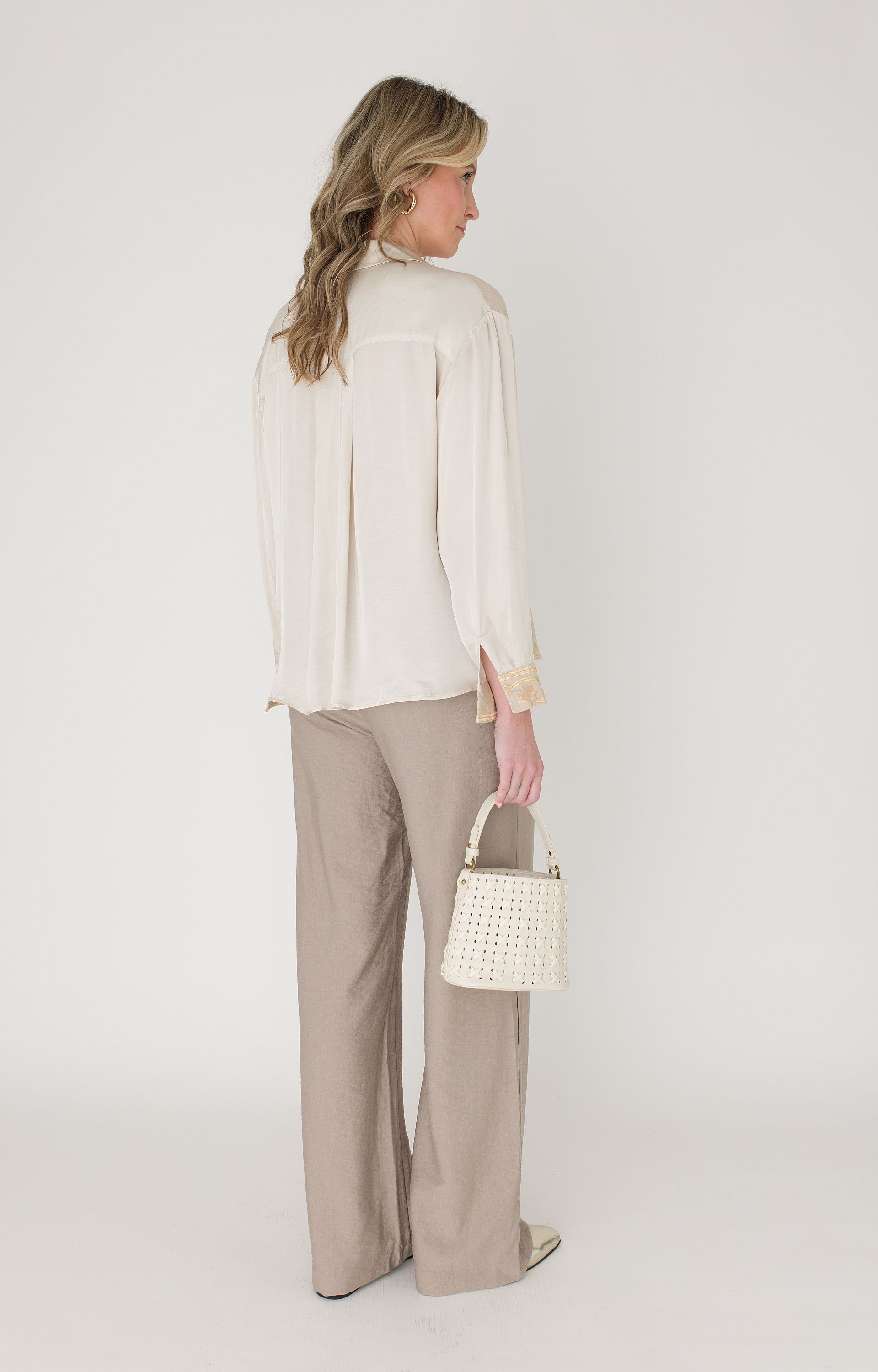 Blouse met borduursels