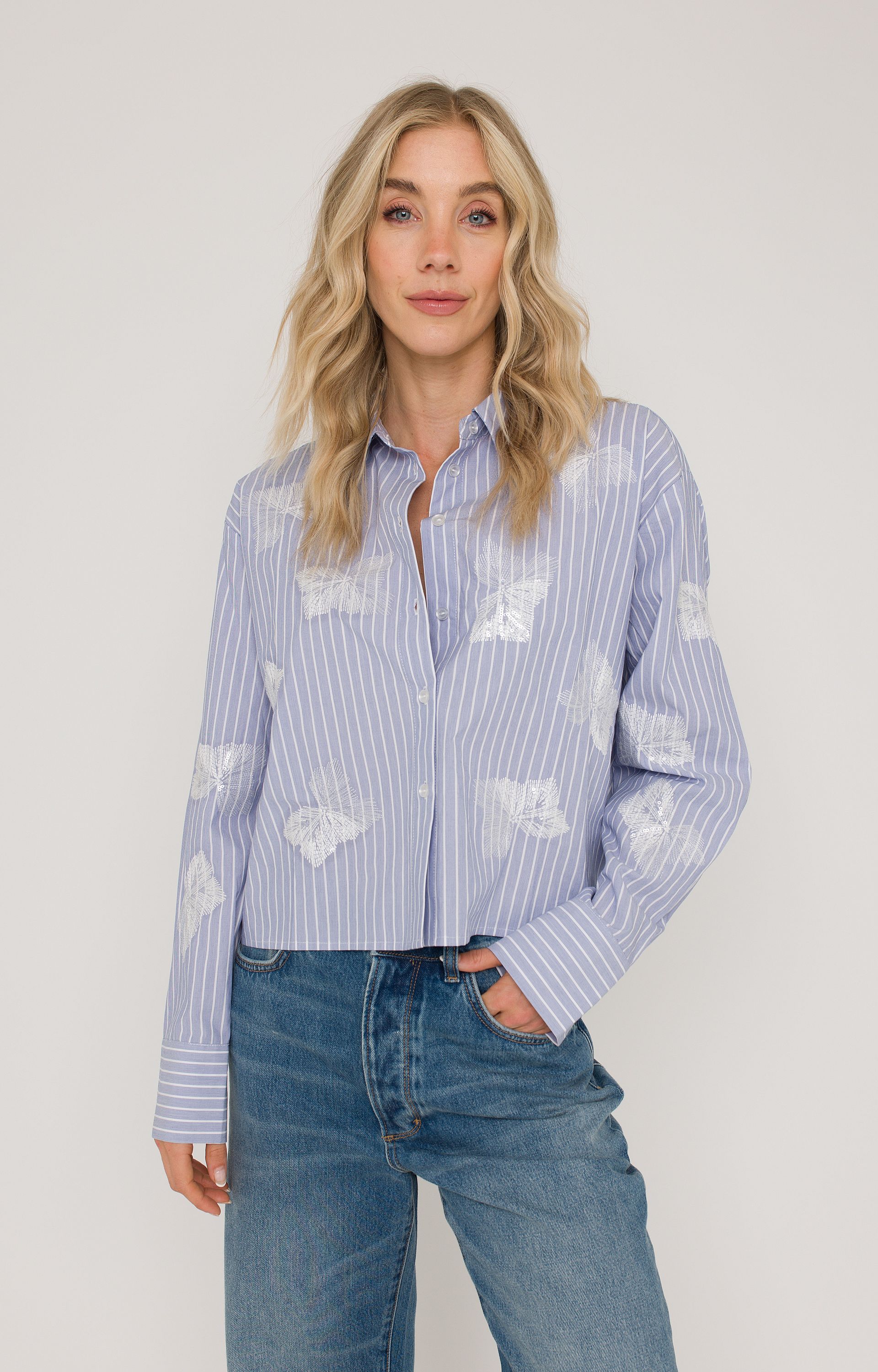 Blouse met borduursels
