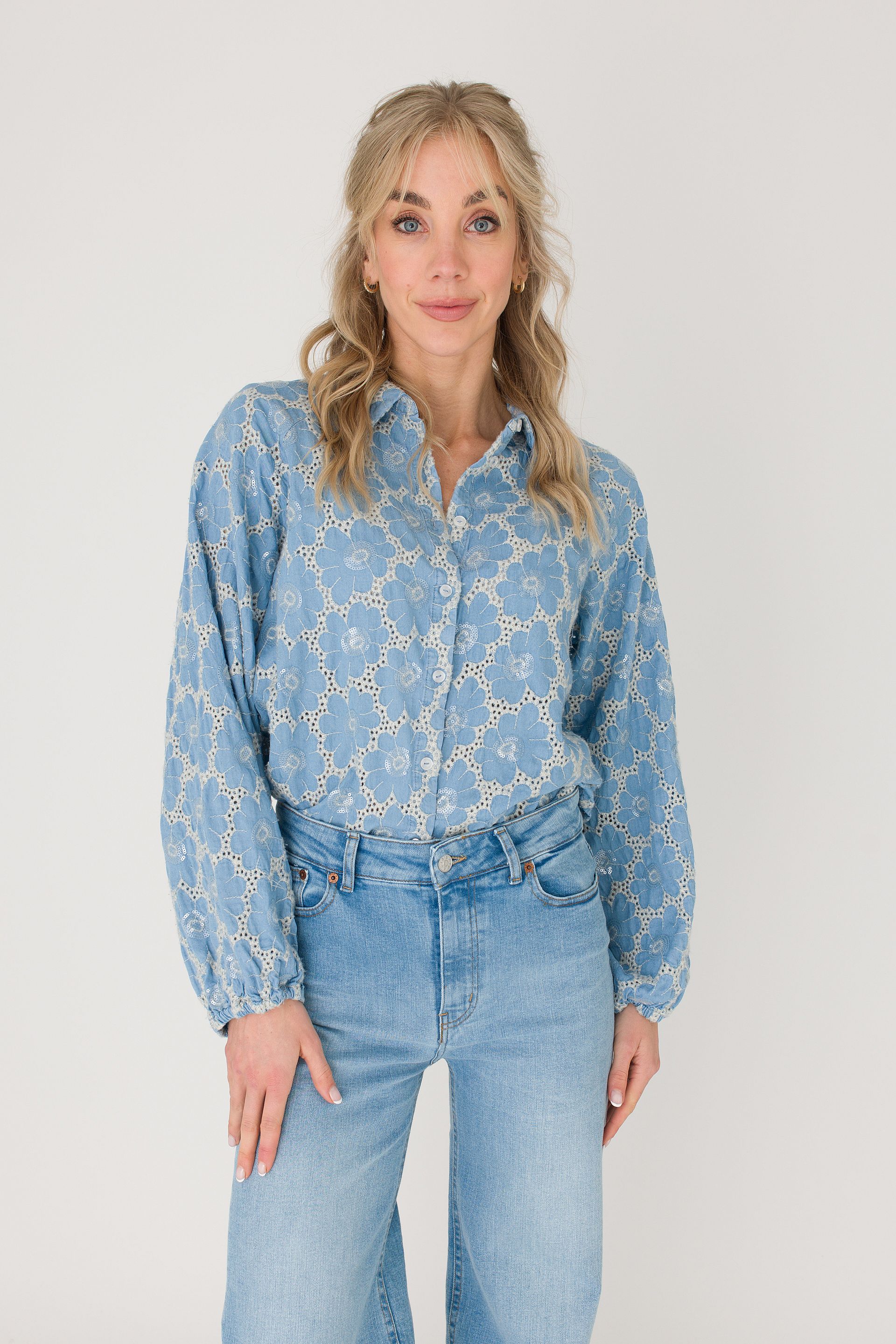 Blouse met embroidery