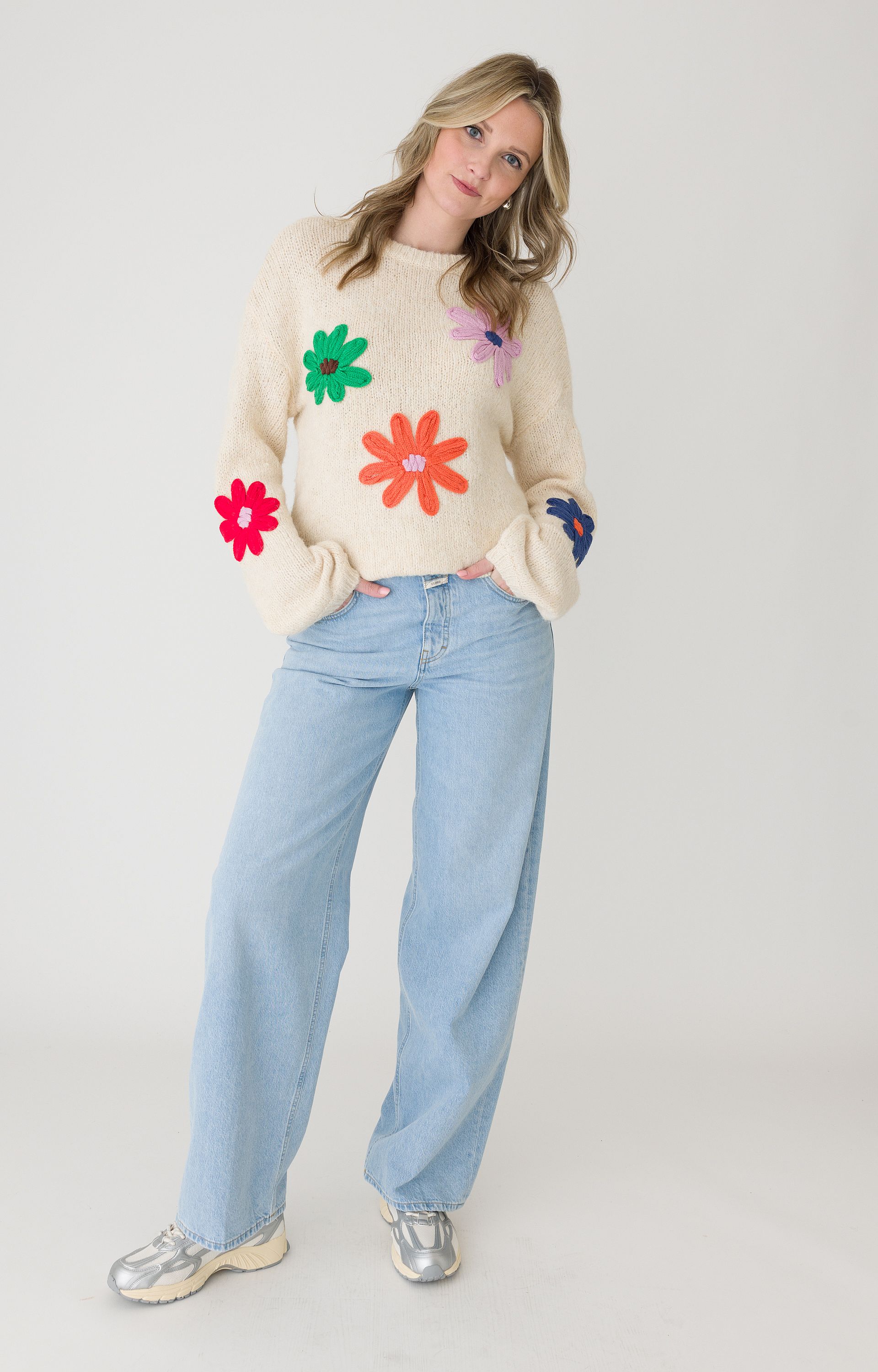Pullover met bloemendetail