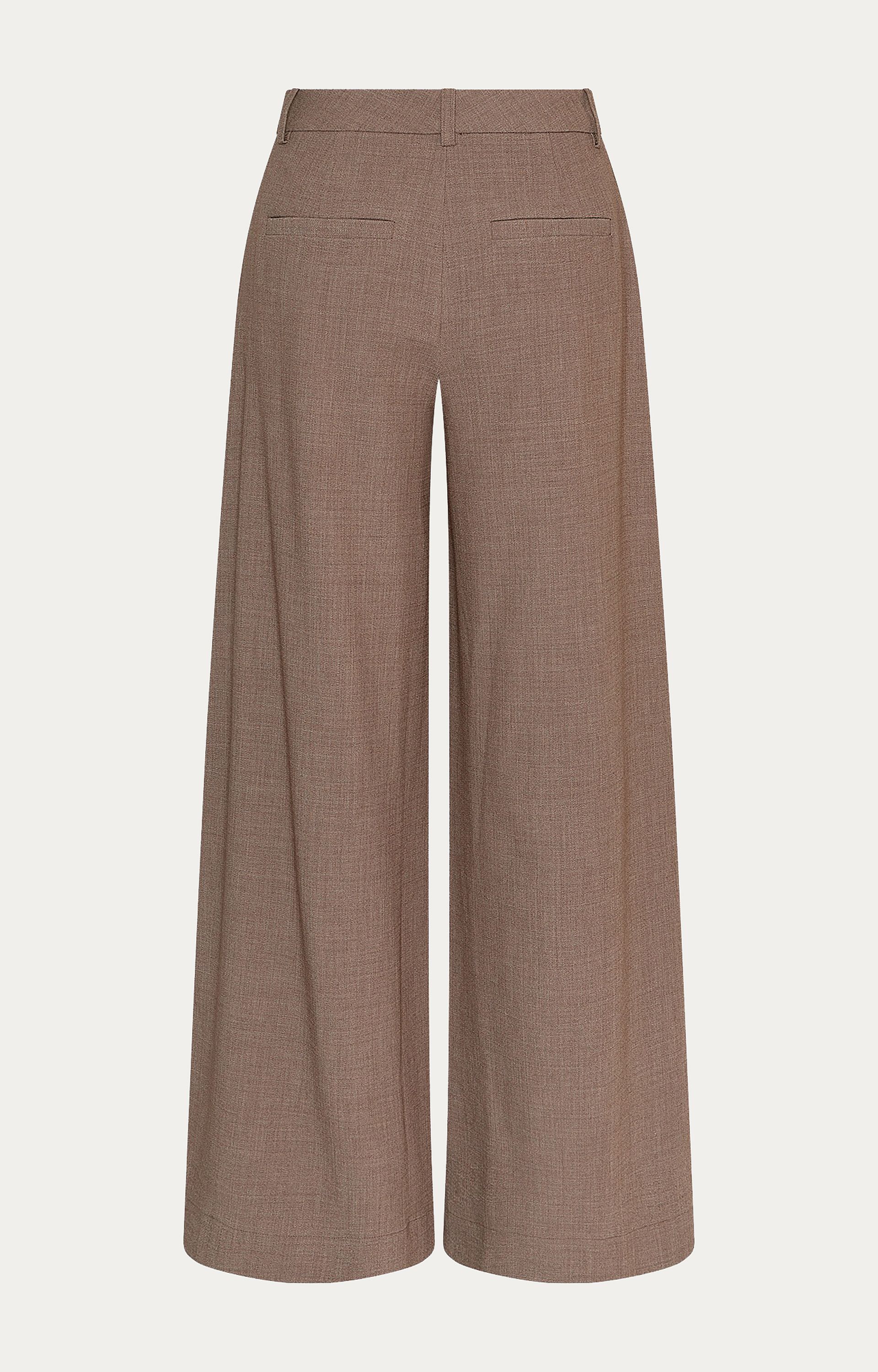 Broek Darina