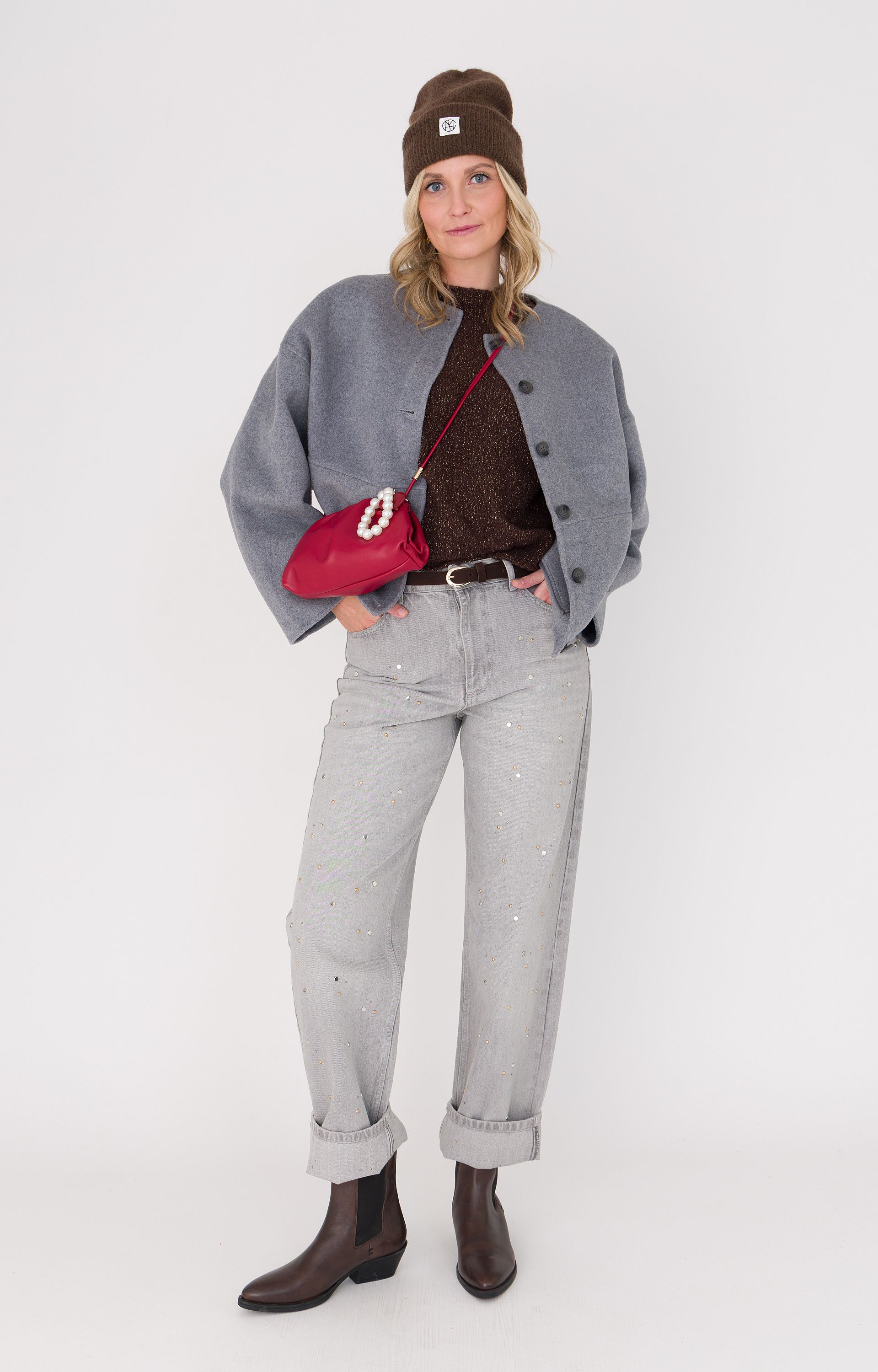 AW25-322