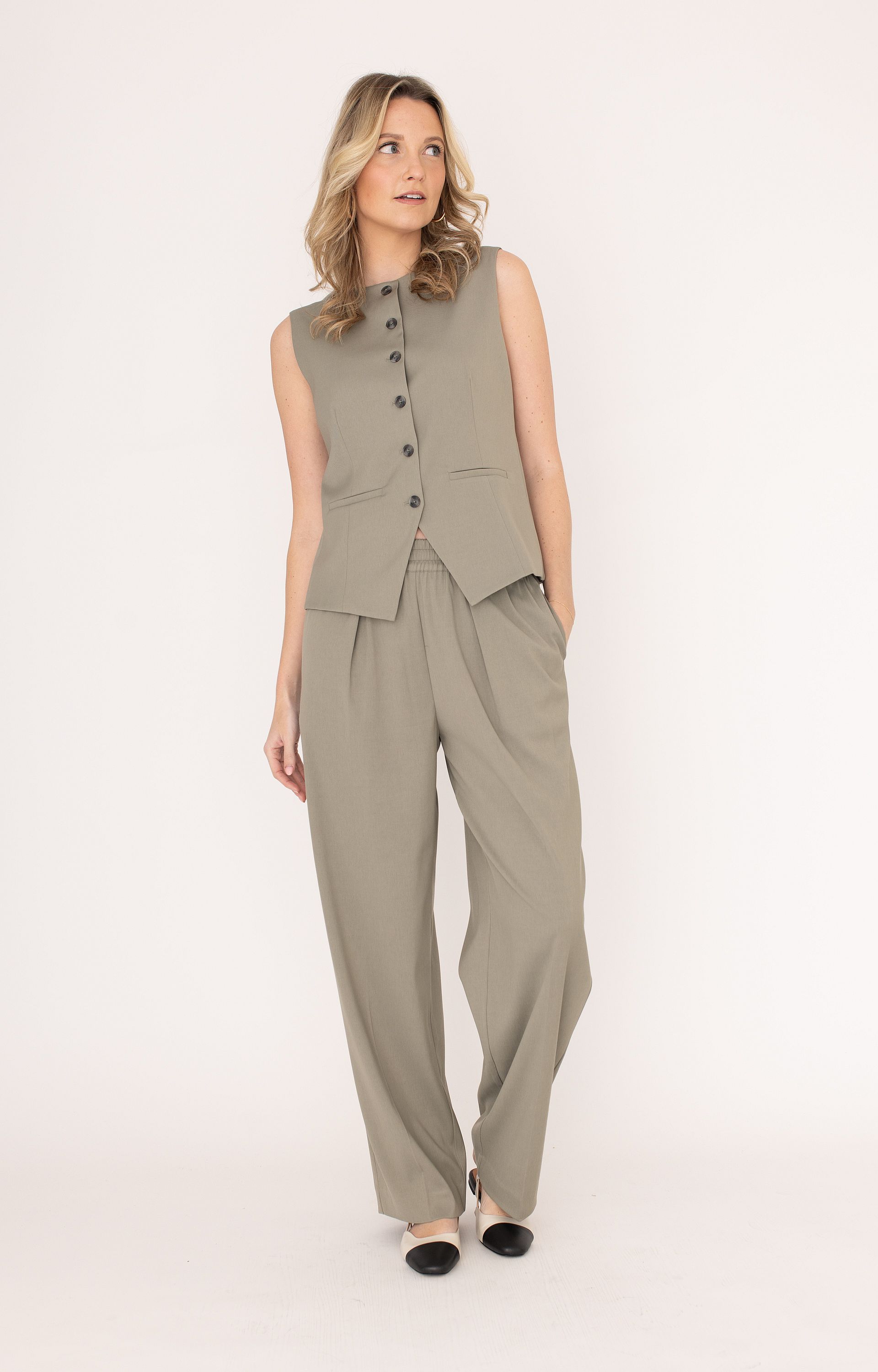 Broek Julia