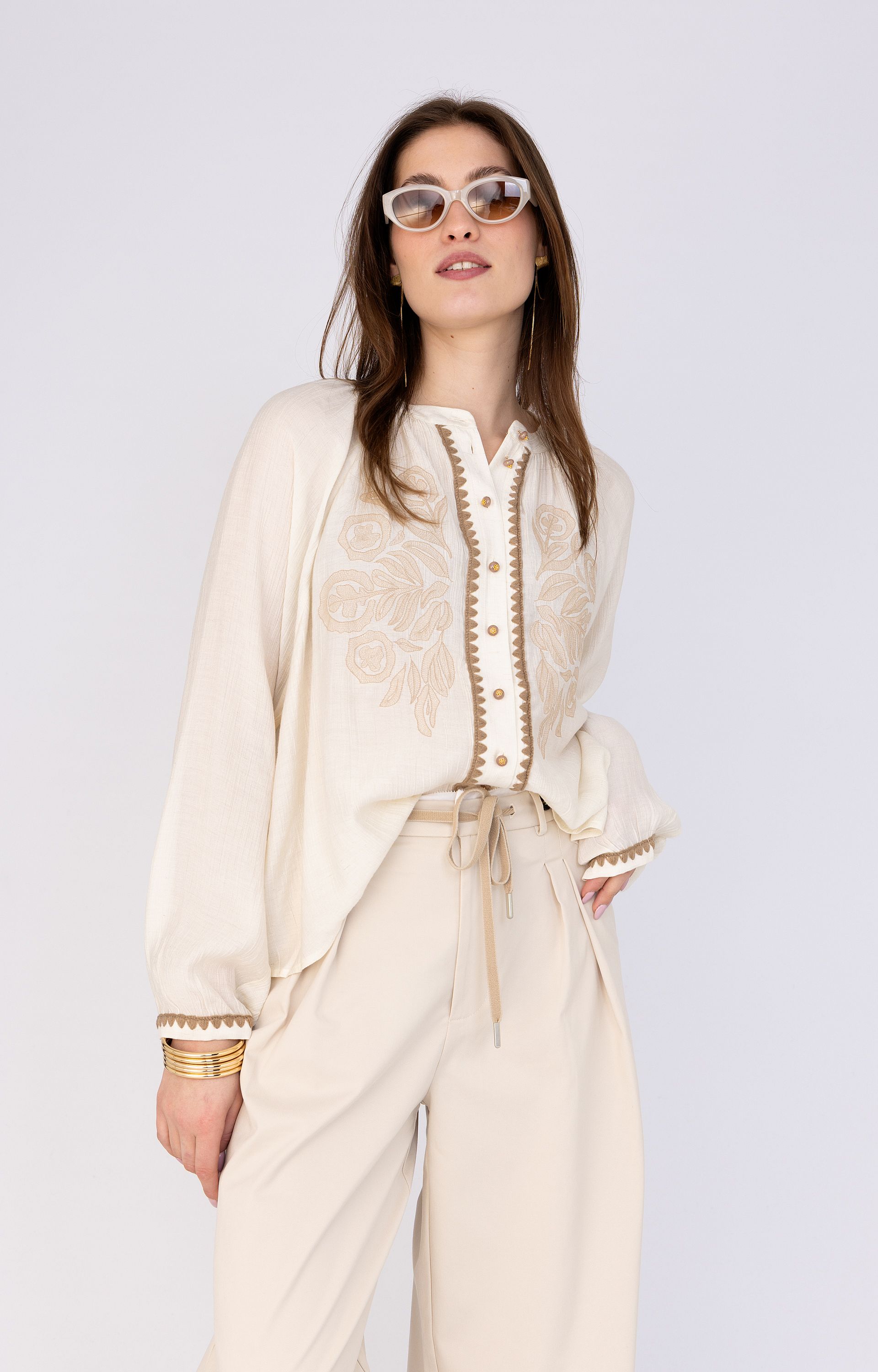 Blouse met borduursel