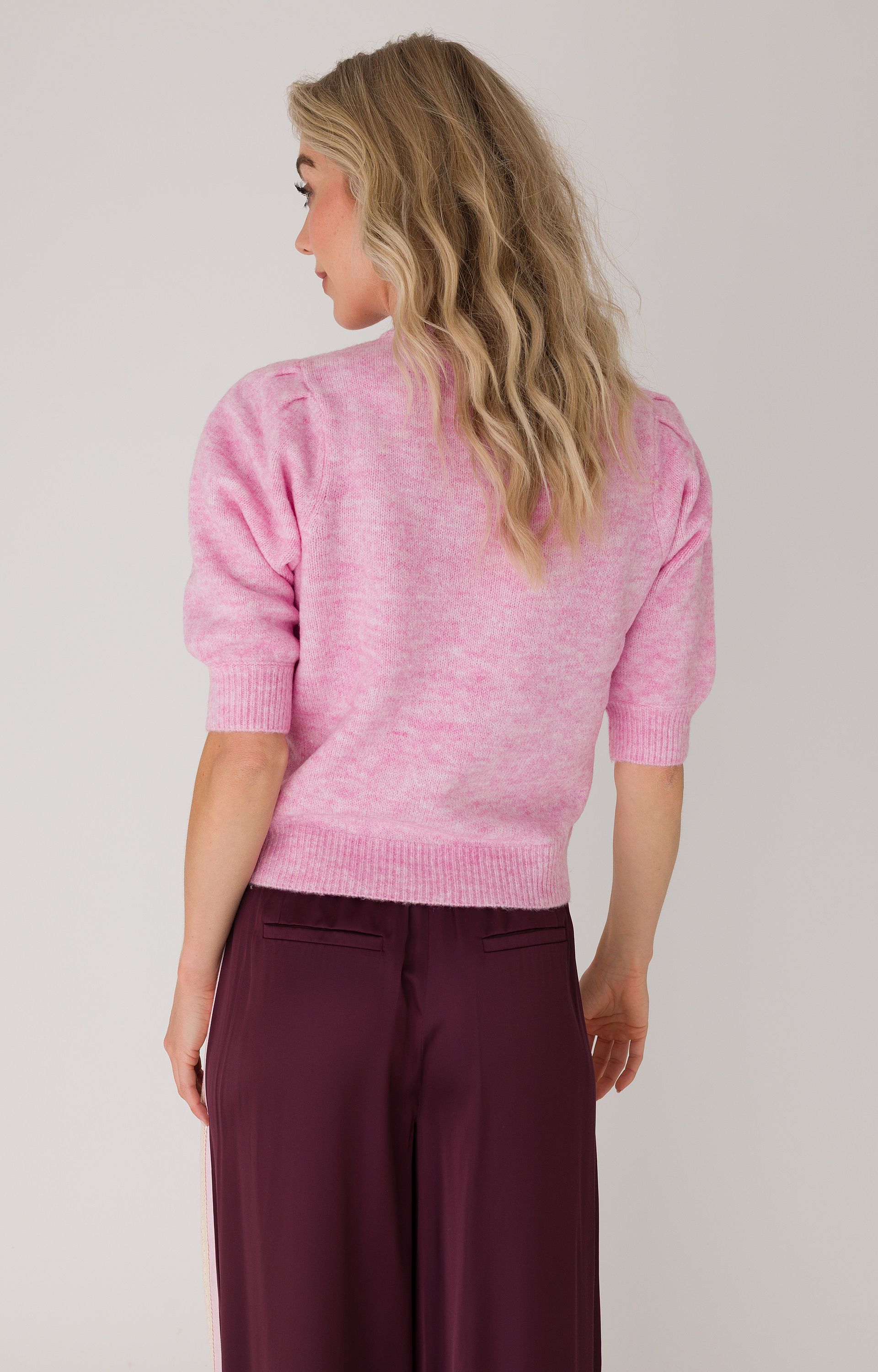 Pullover met bloemcorsage