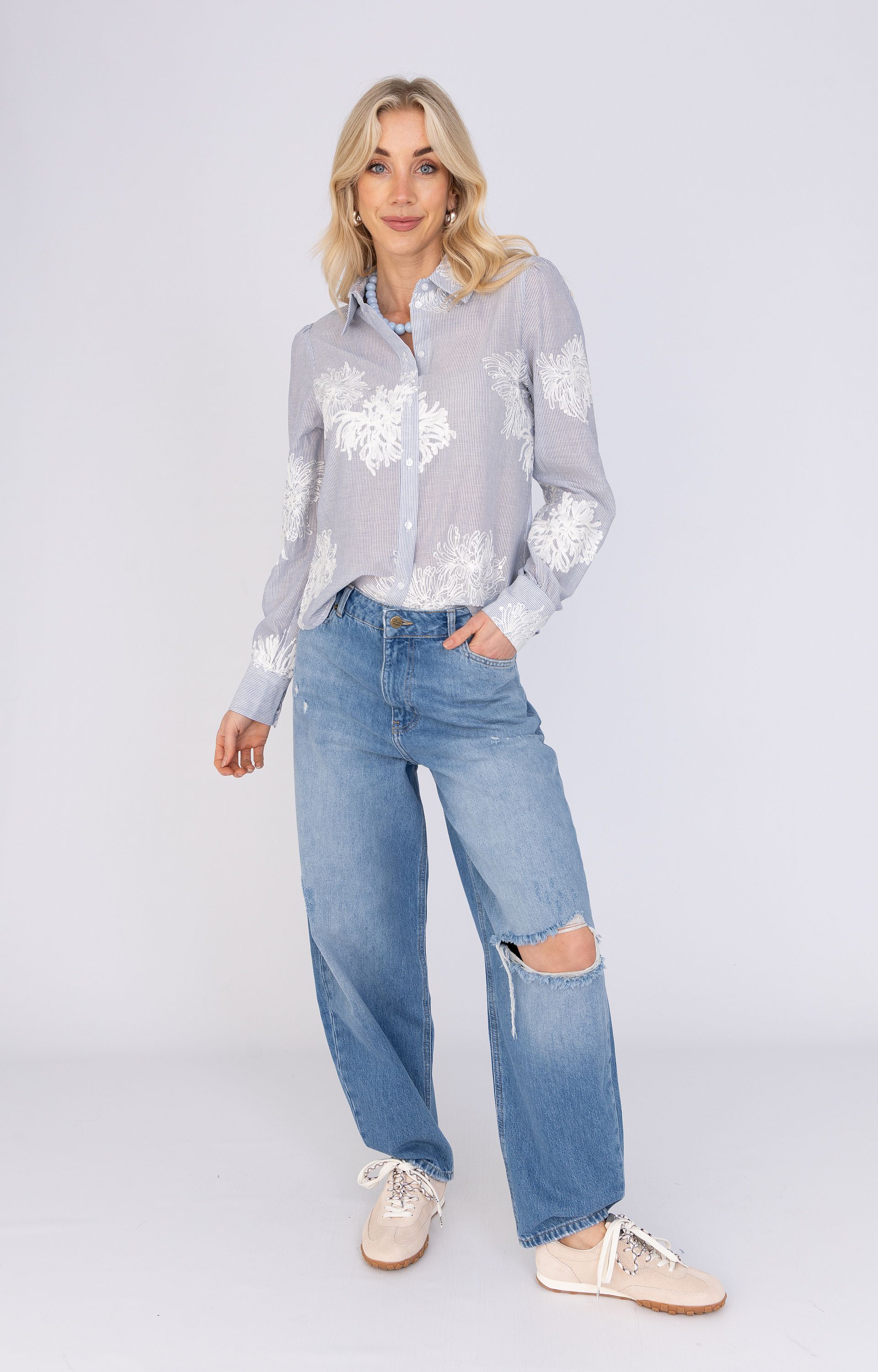 Blouse met borduursel