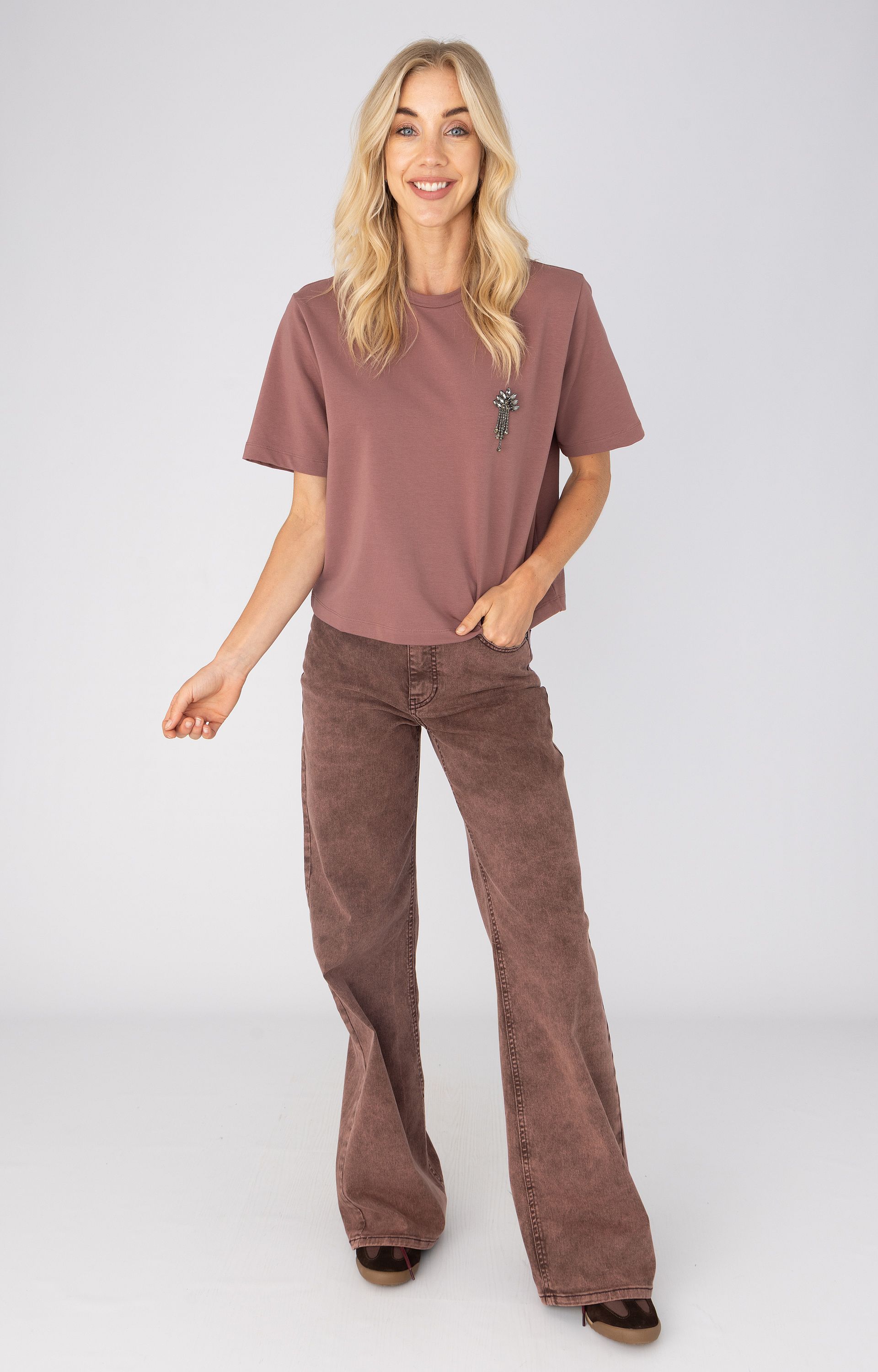 T-shirt met broche