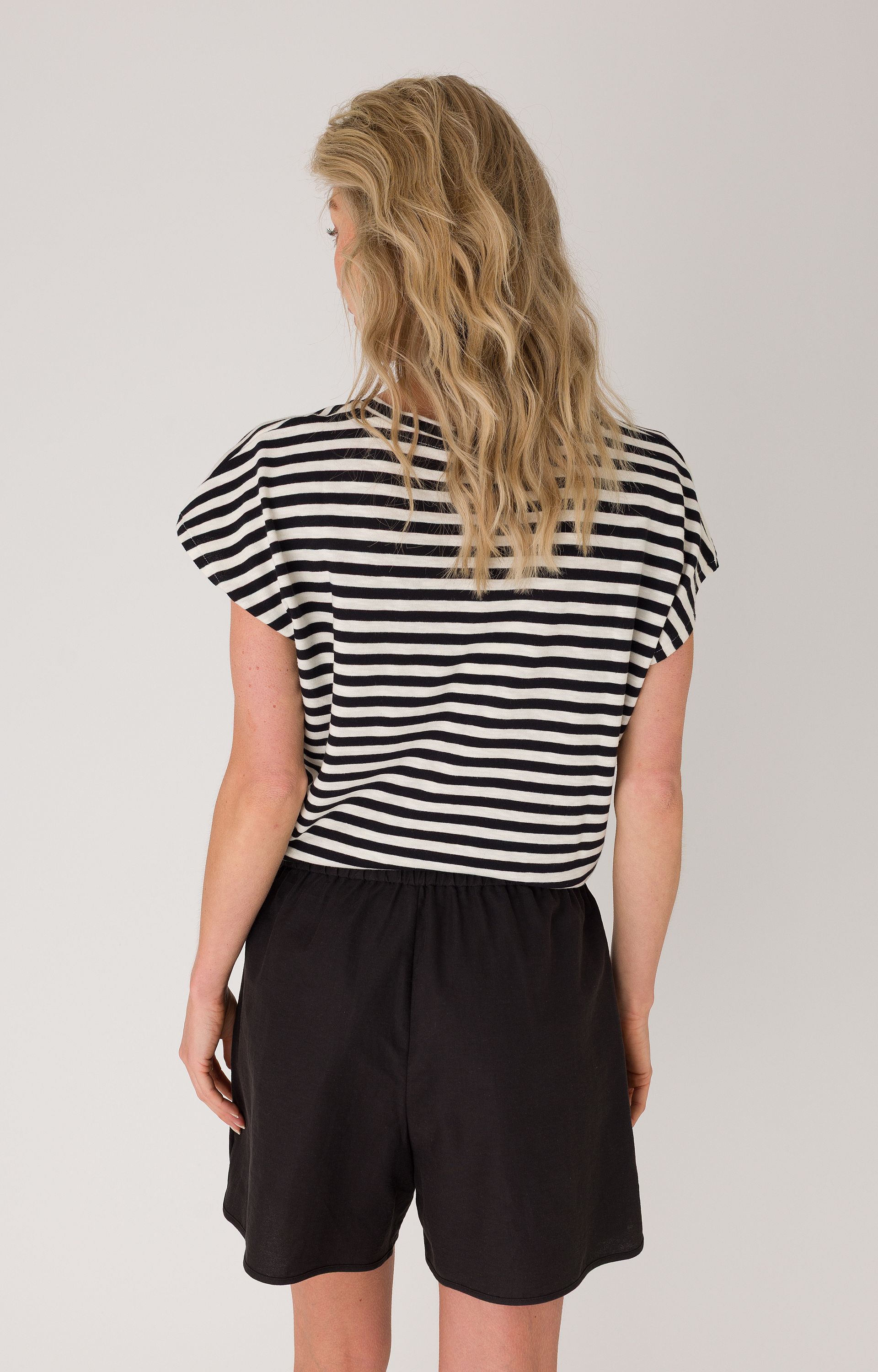 T-shirt met knoop