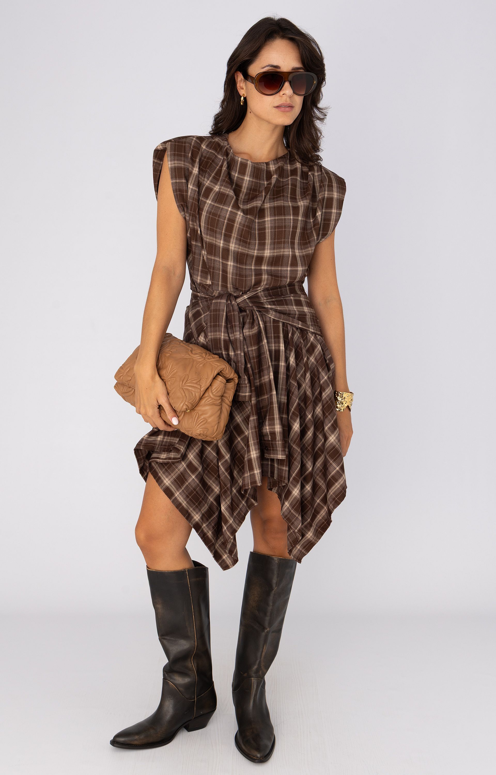 AW26-216