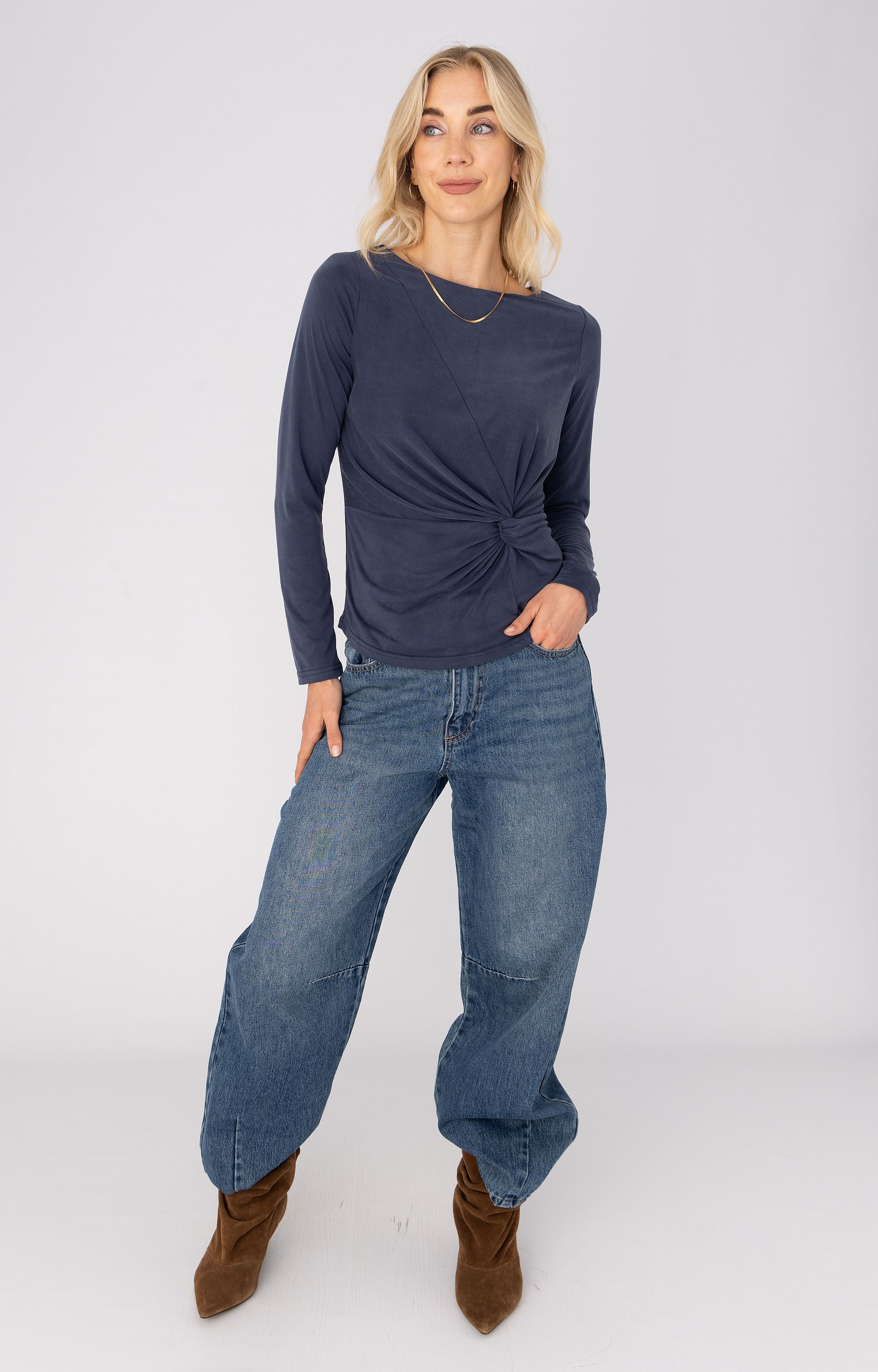 AW26 - 117