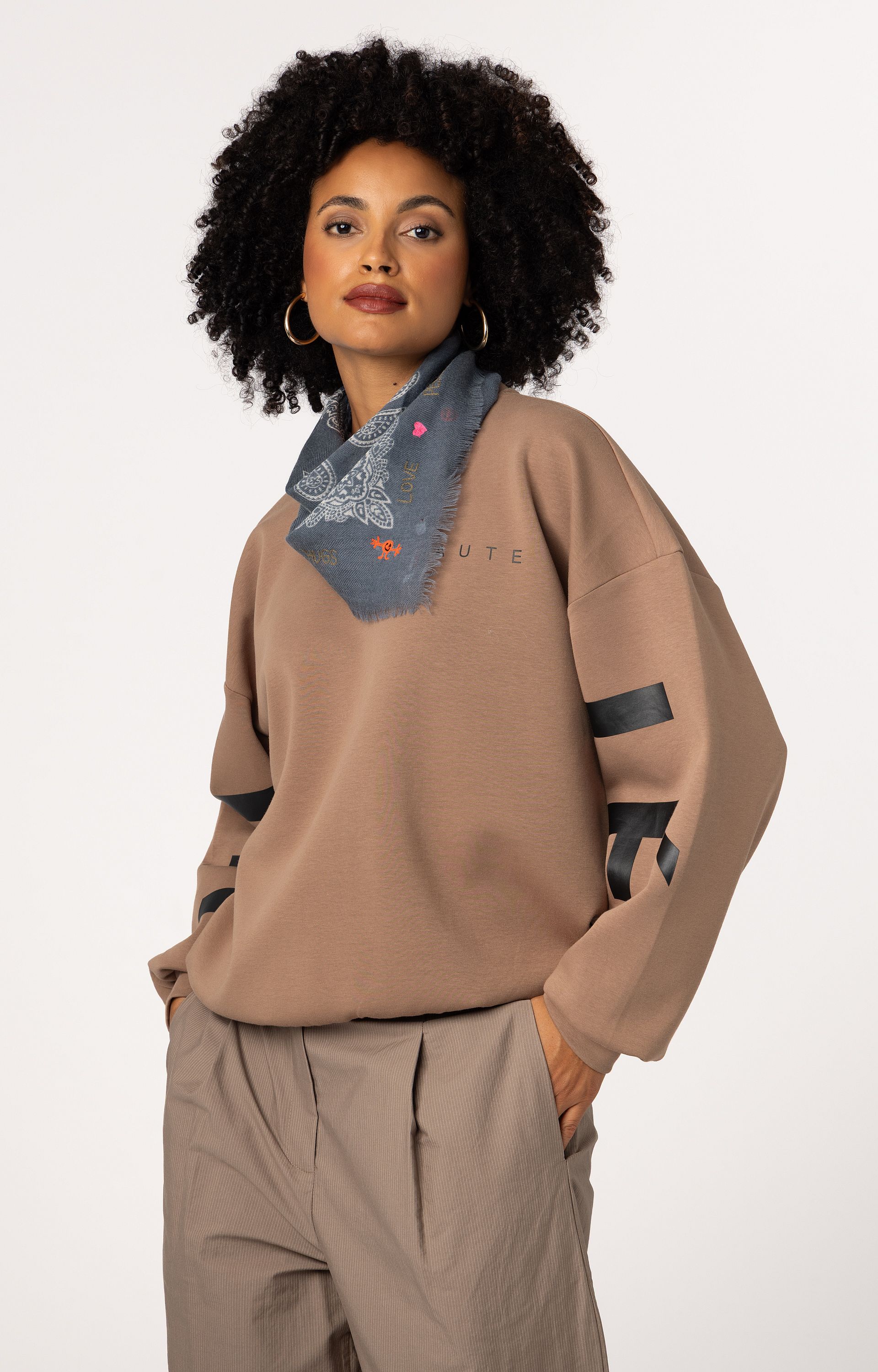 Sweater Maxi Logo