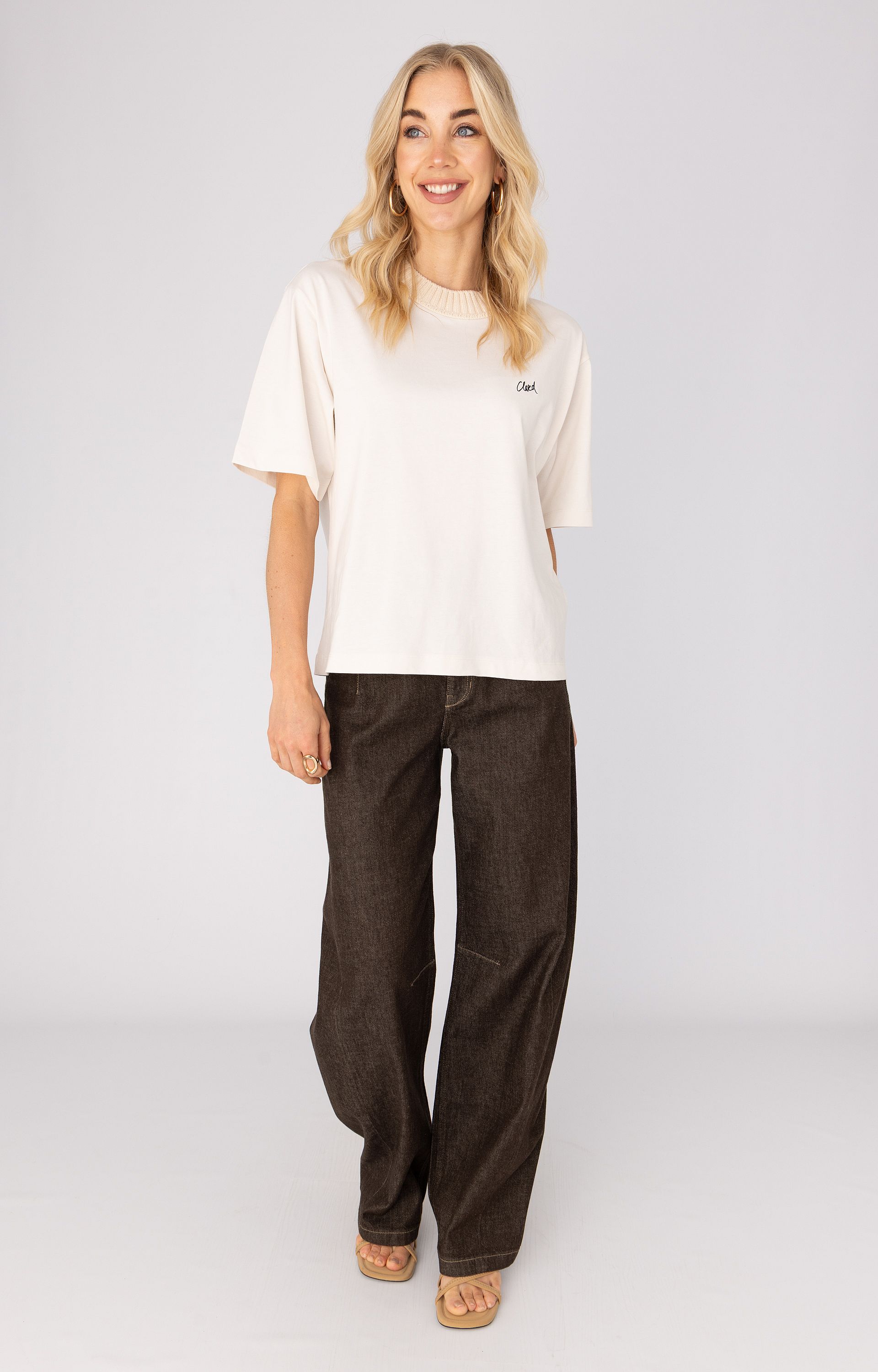 AW26 - 38
