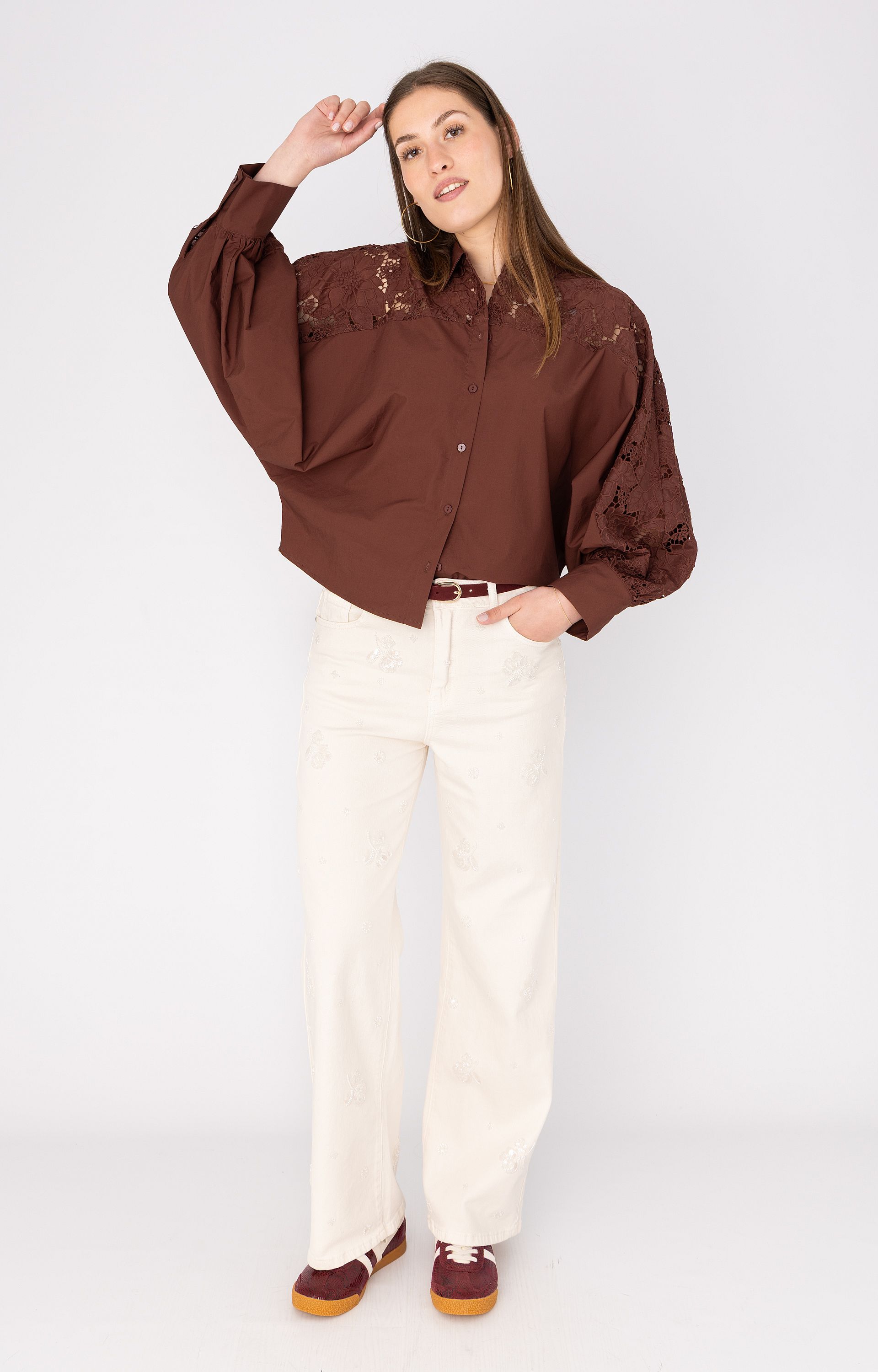 AW26 - 233