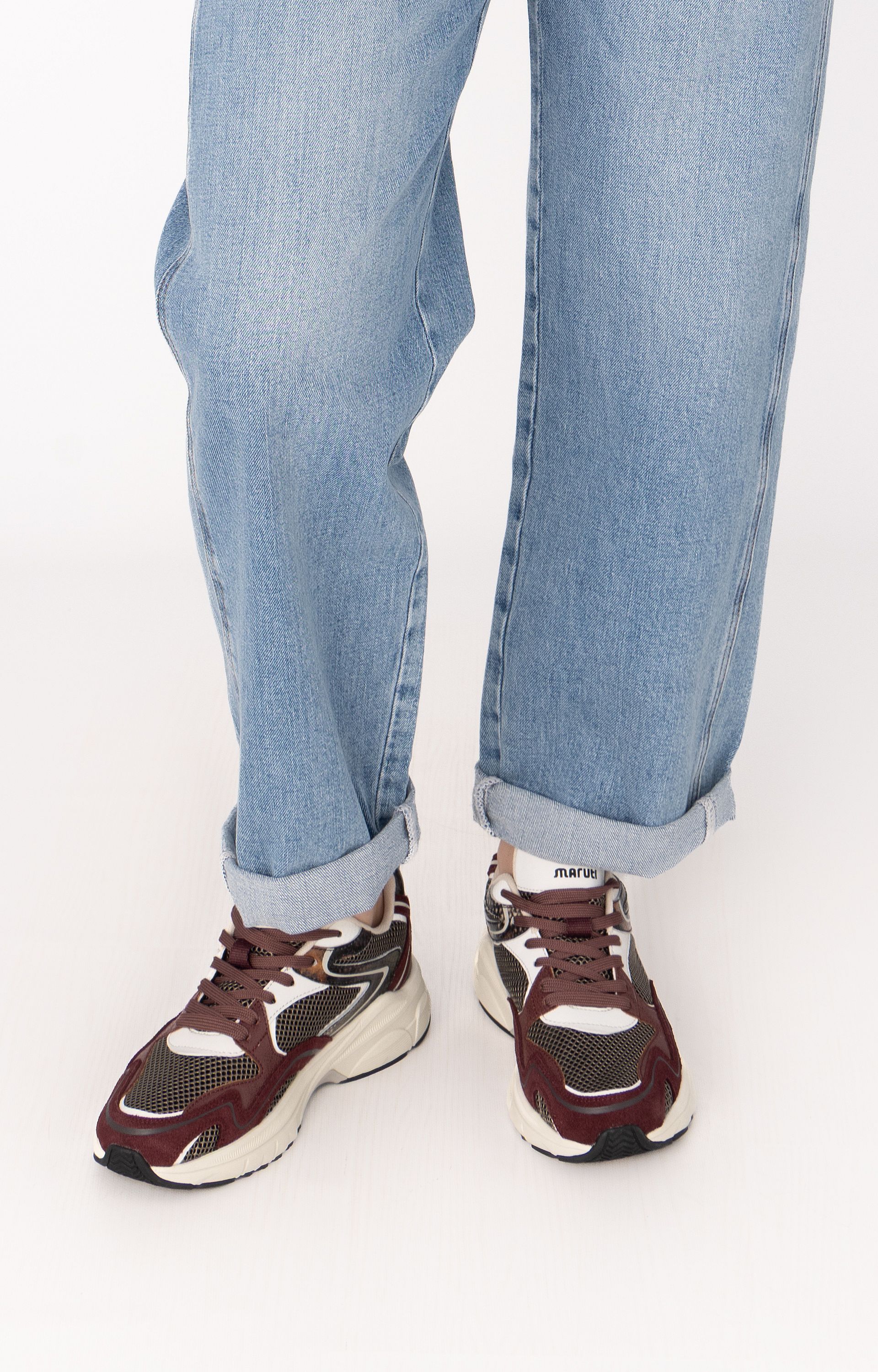 Sneaker Novi