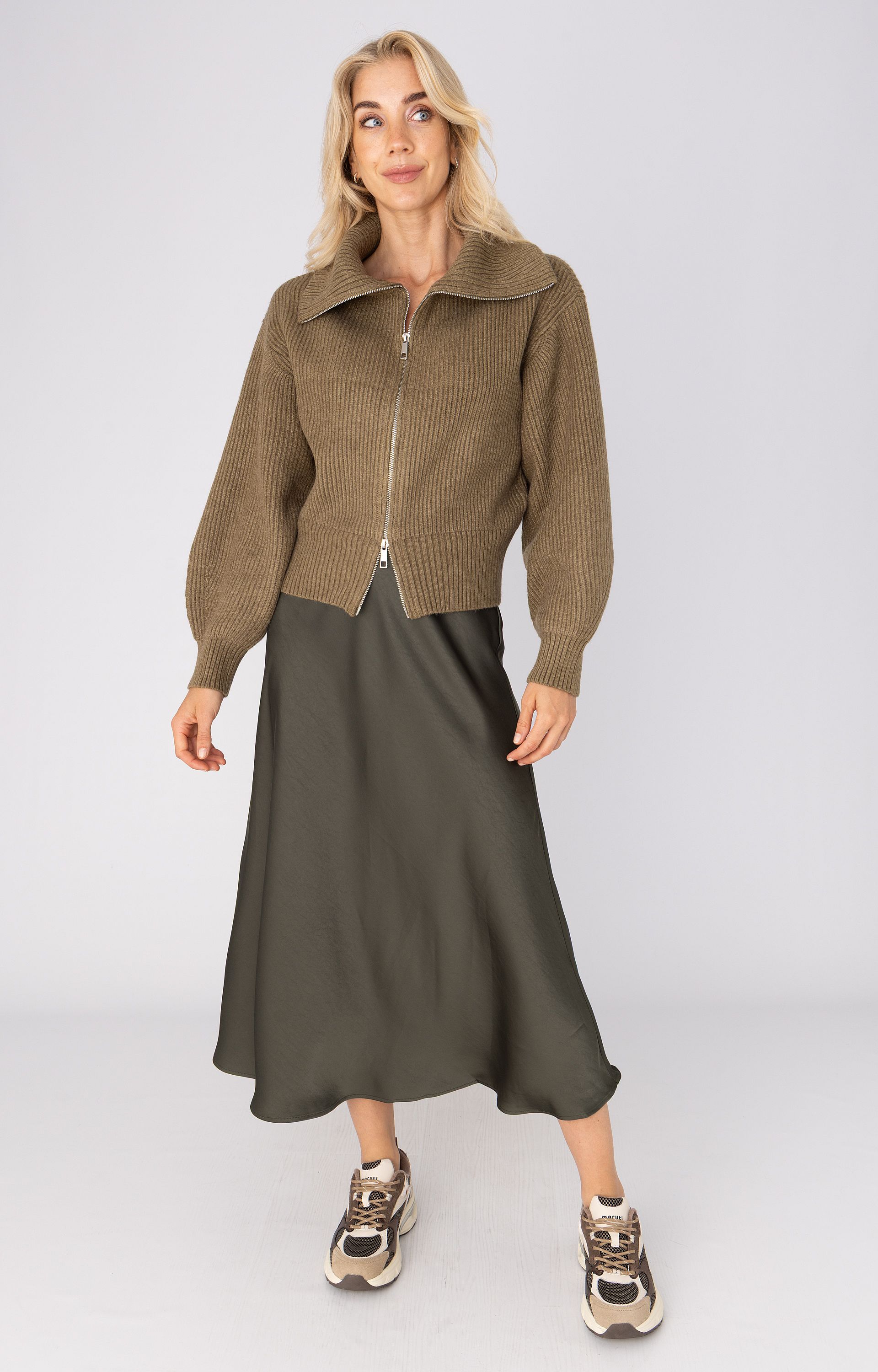 AW26 - 444