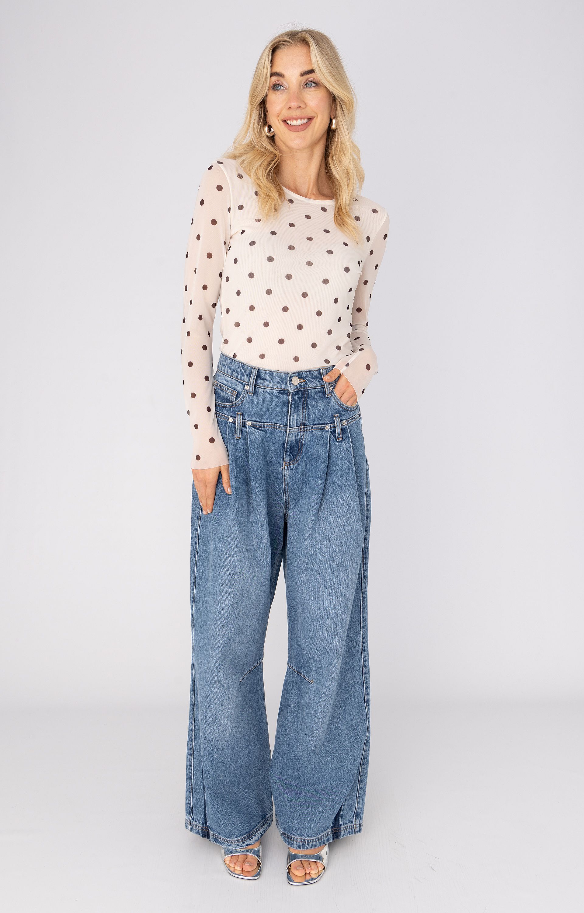 AW26 - 18