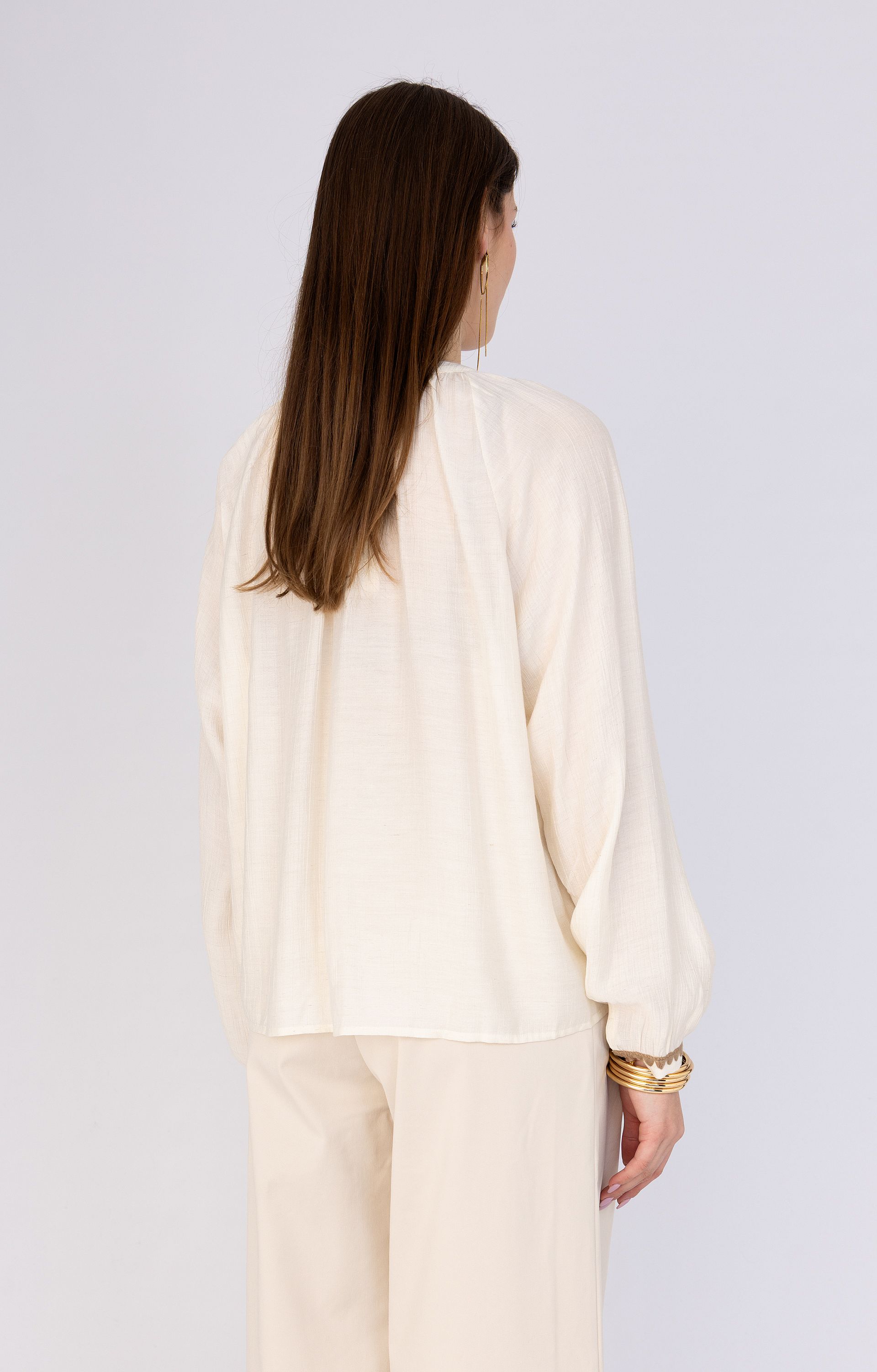 Blouse met borduursel