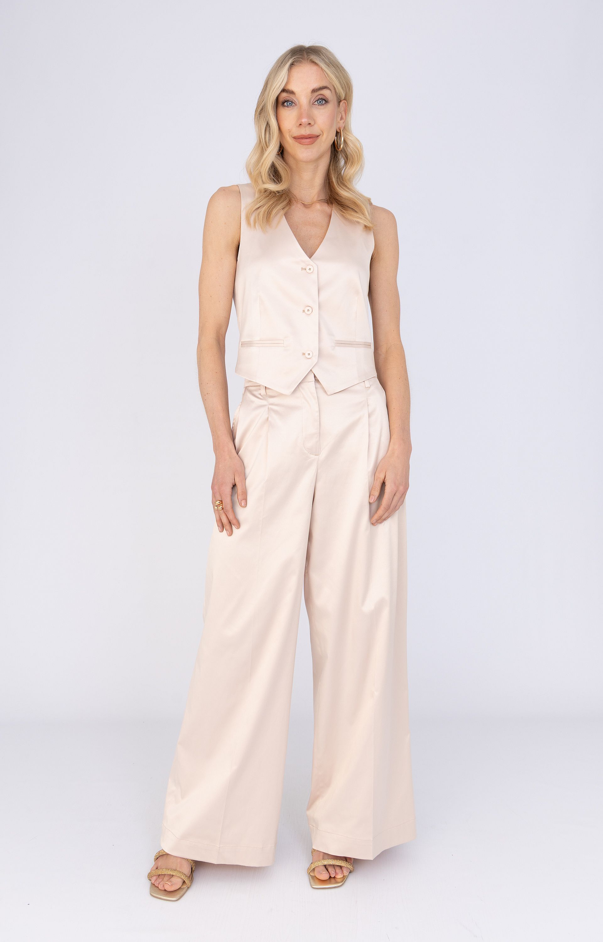 Broek met glans 