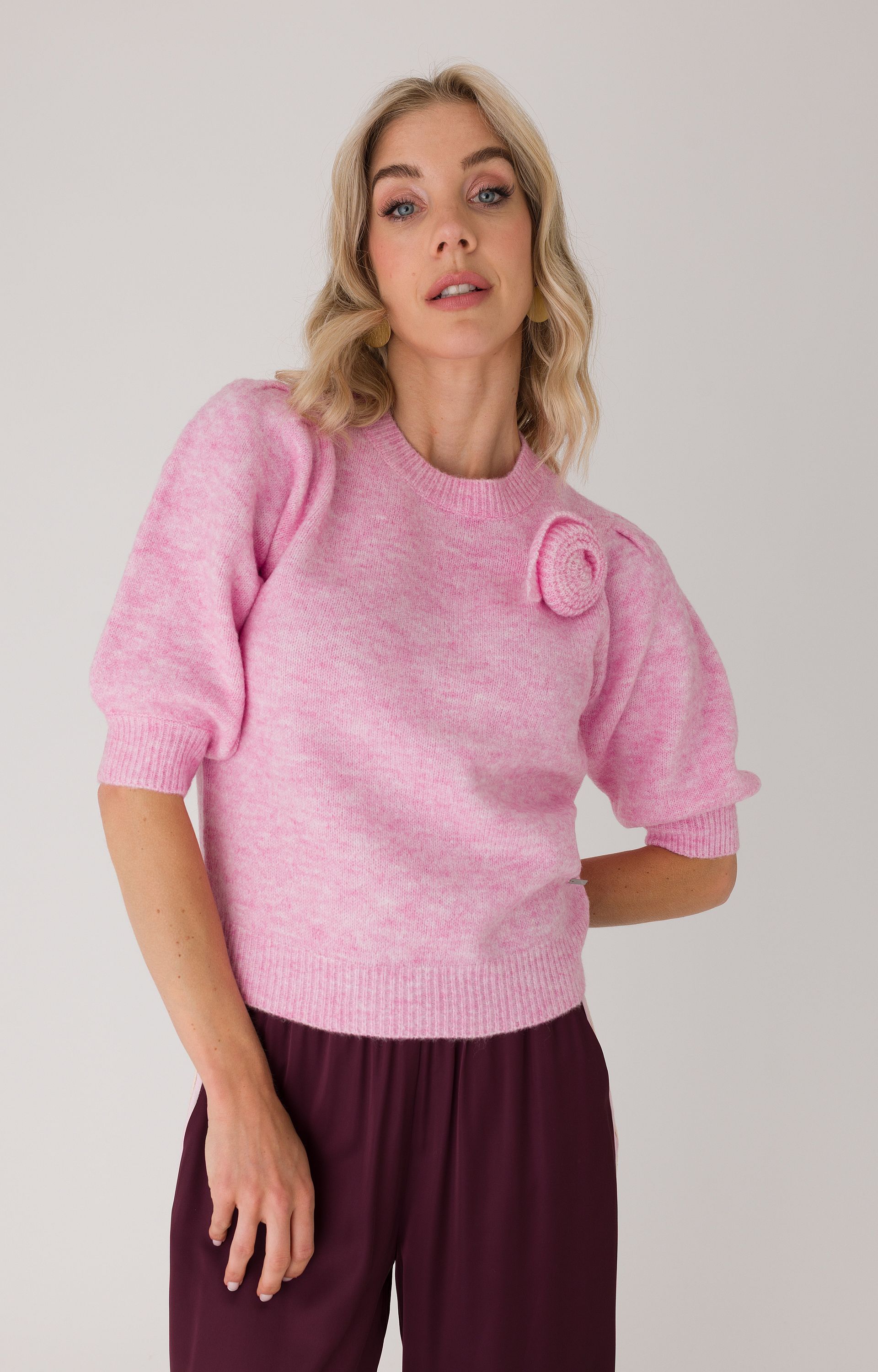 Pullover met bloemcorsage