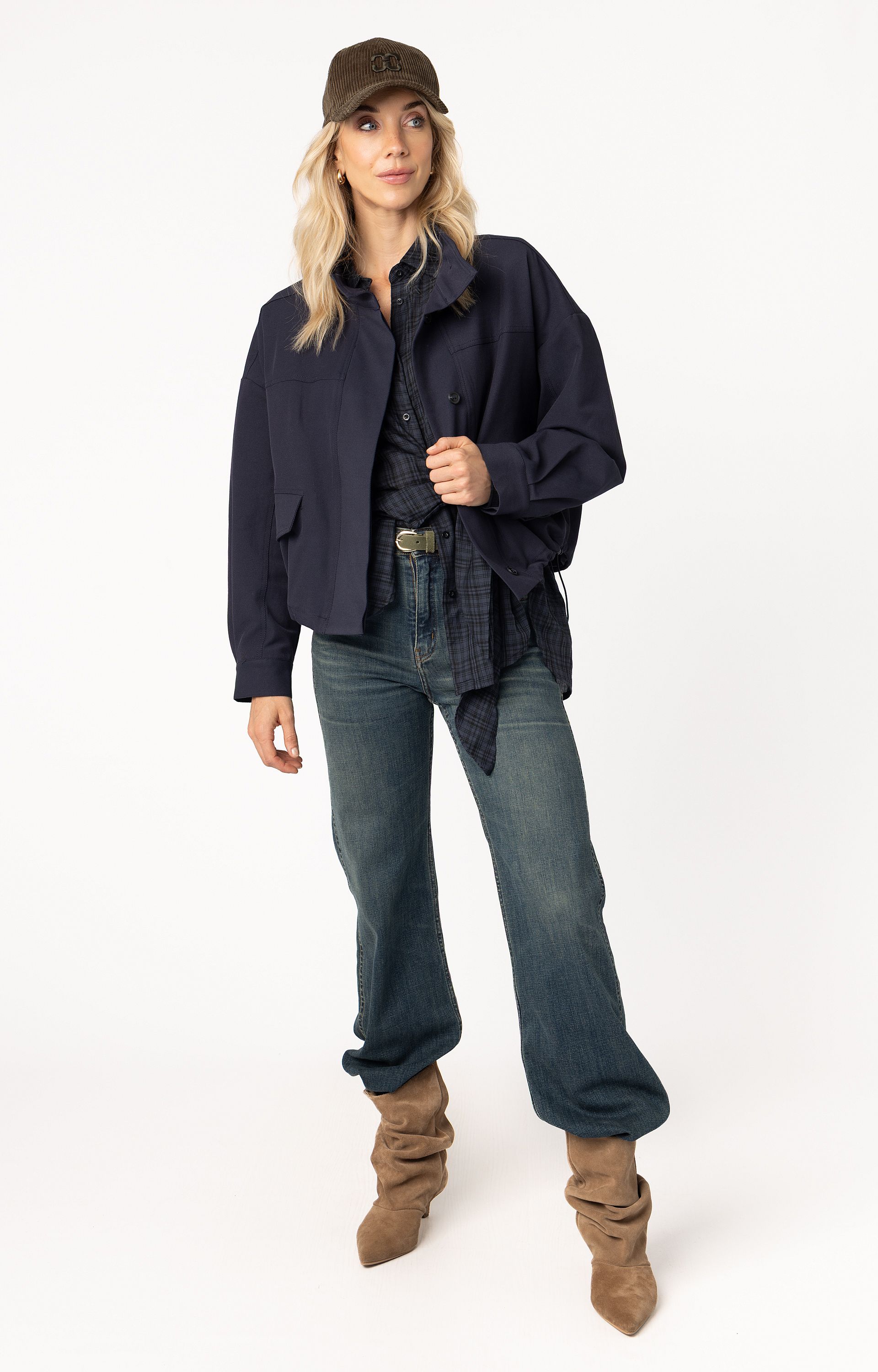 AW26 - 319