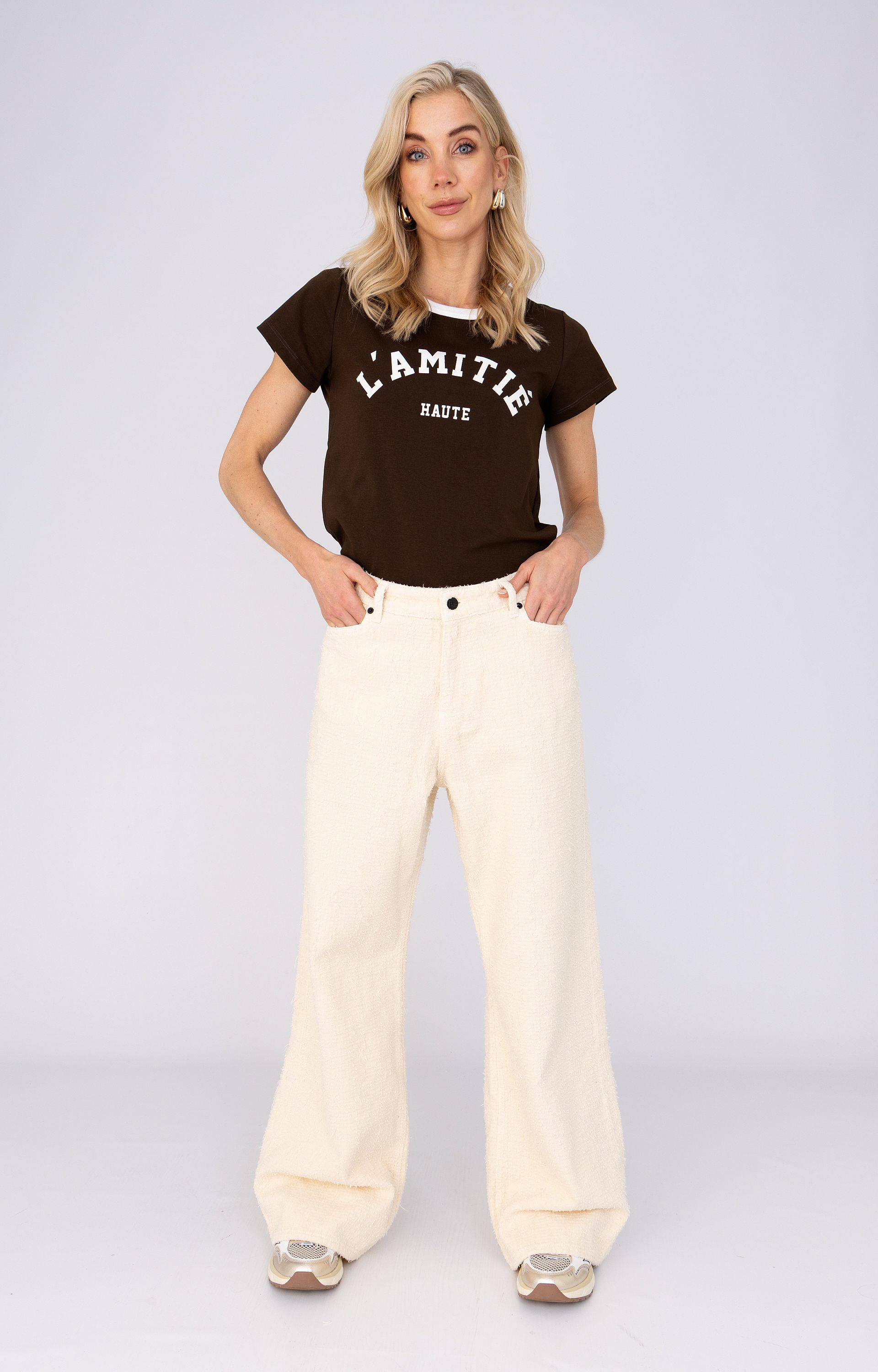 T-shirt Neckline Logo Tee 