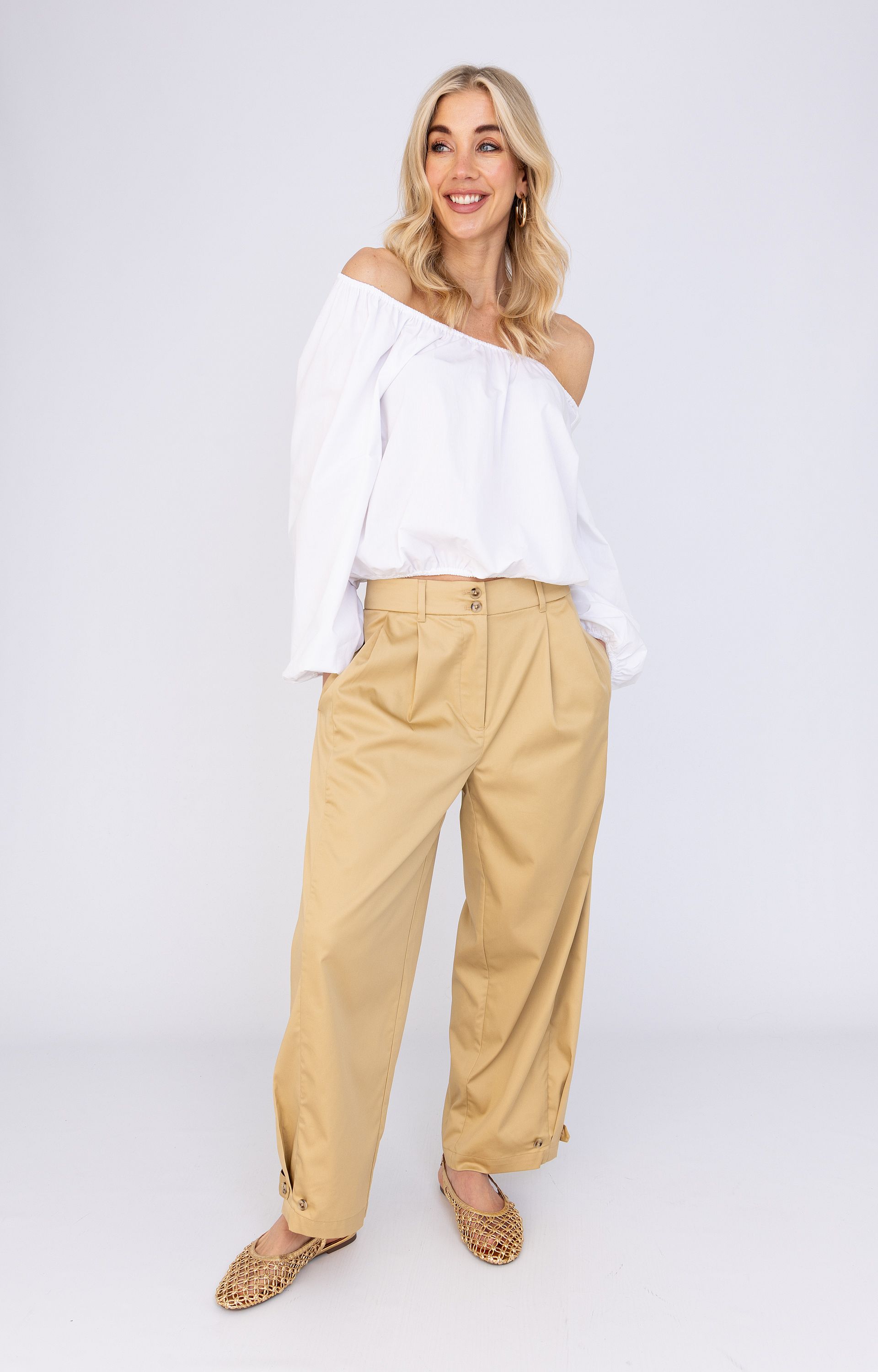 Broek met bandplooi