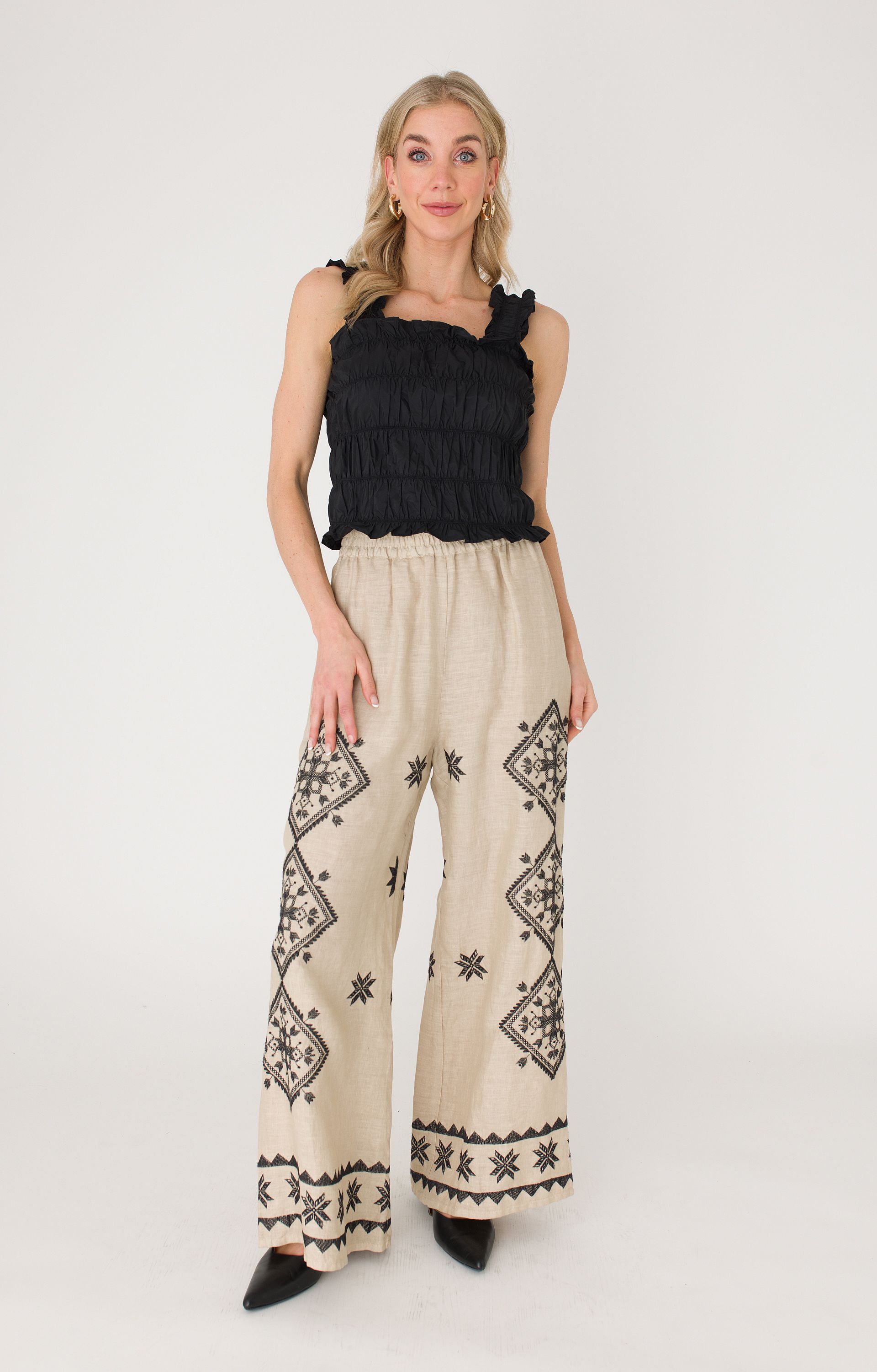 Broek met borduursels