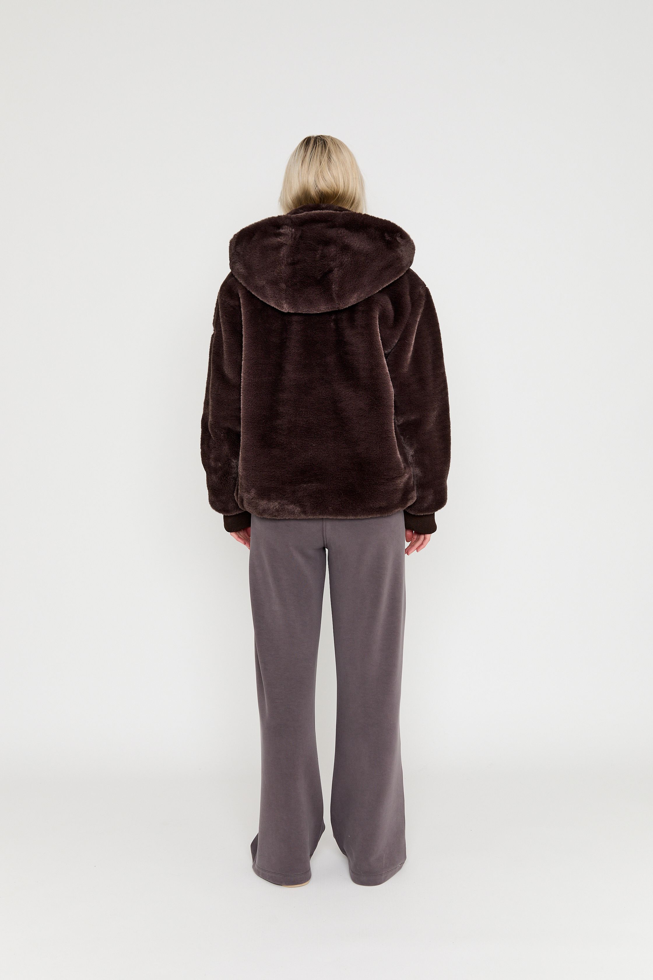 wym_7711 LIZZ oversized fluffy coat Warm Grey l JOSH V | Official online shop