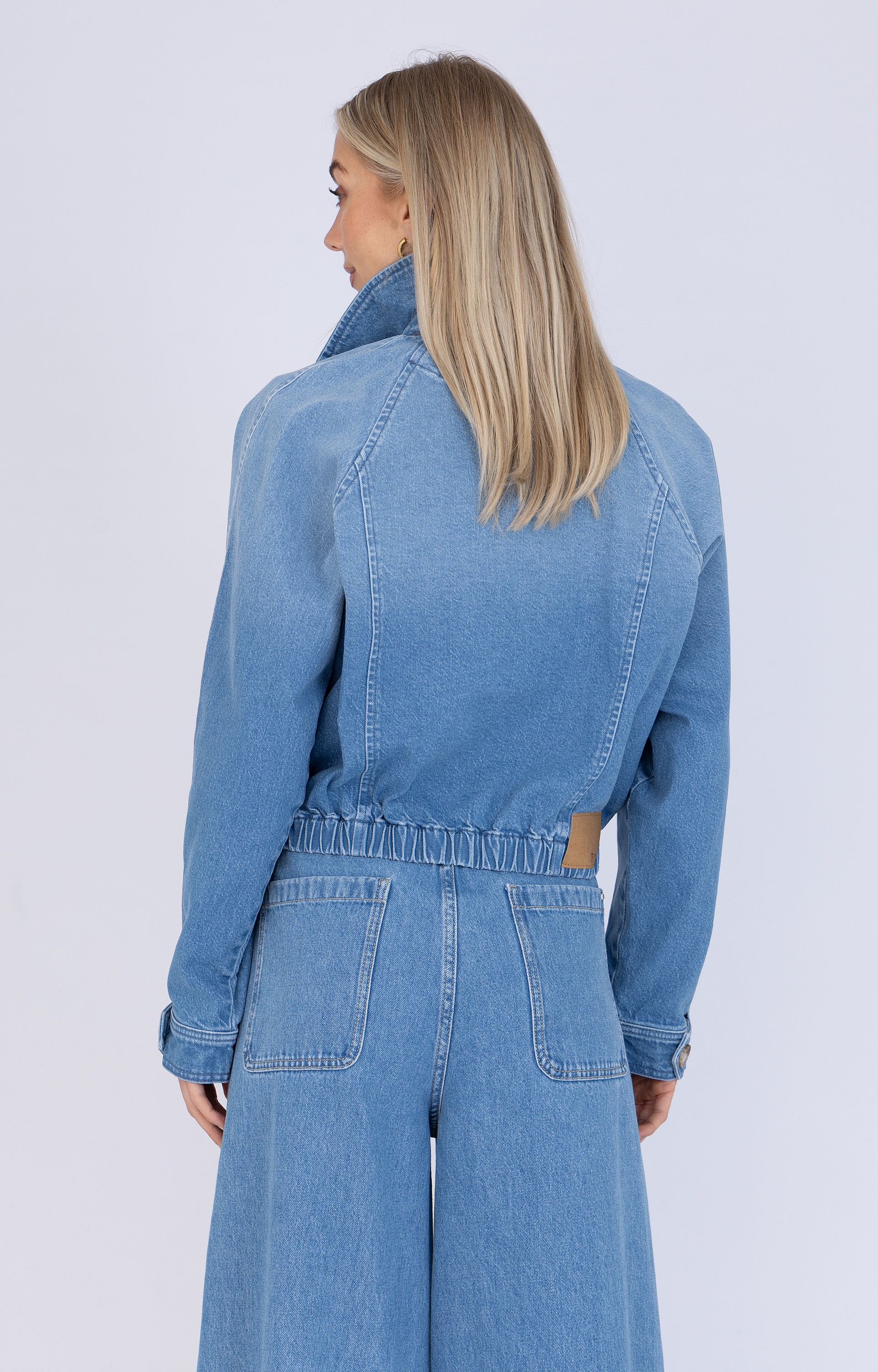 Jack Ella | L | 8720723490538